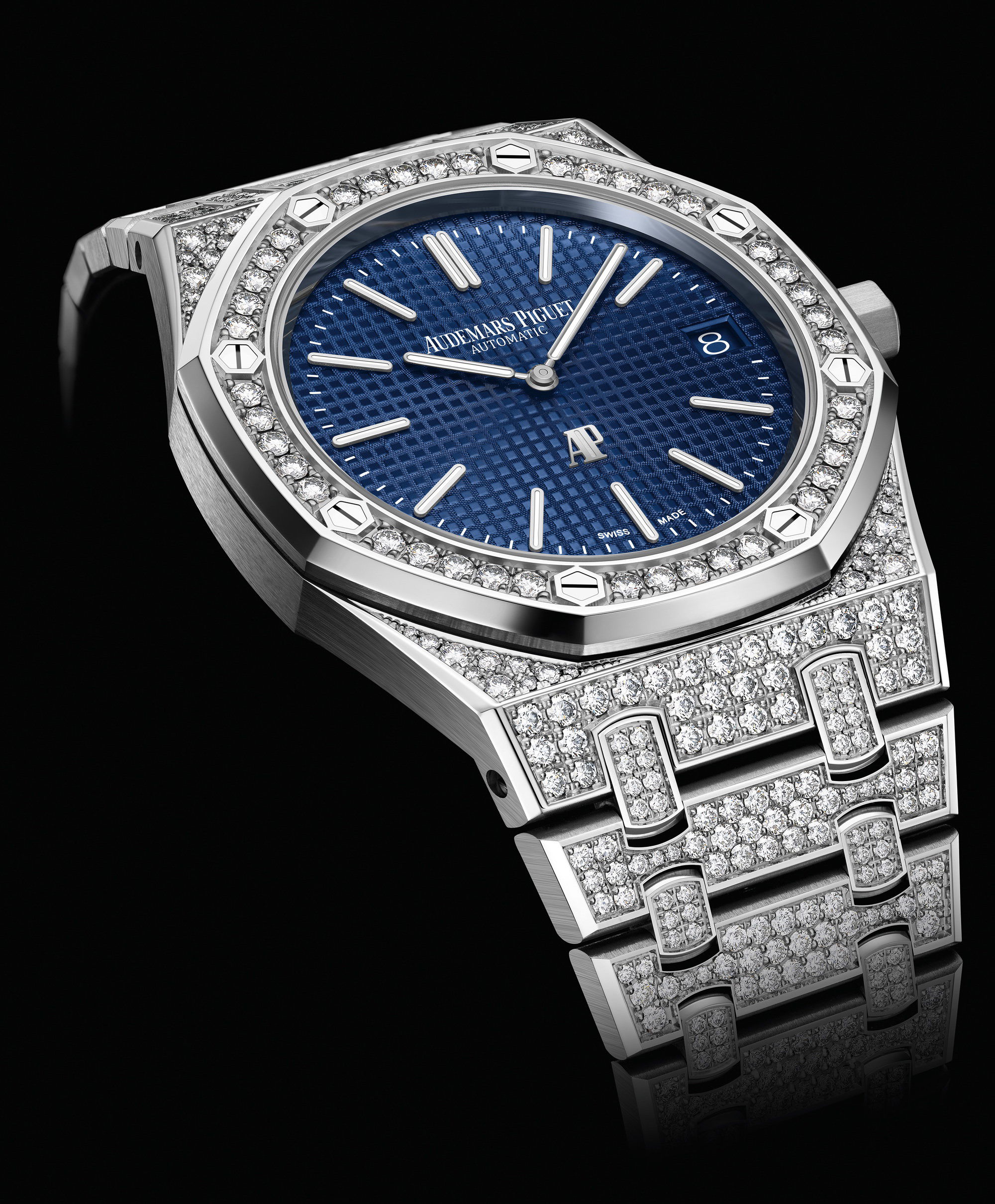 IMG_9085 Audemars Piguet Royal Oak Jumbo Extra-Thin 16202BC.ZZ.1241BC.02 Replica 2