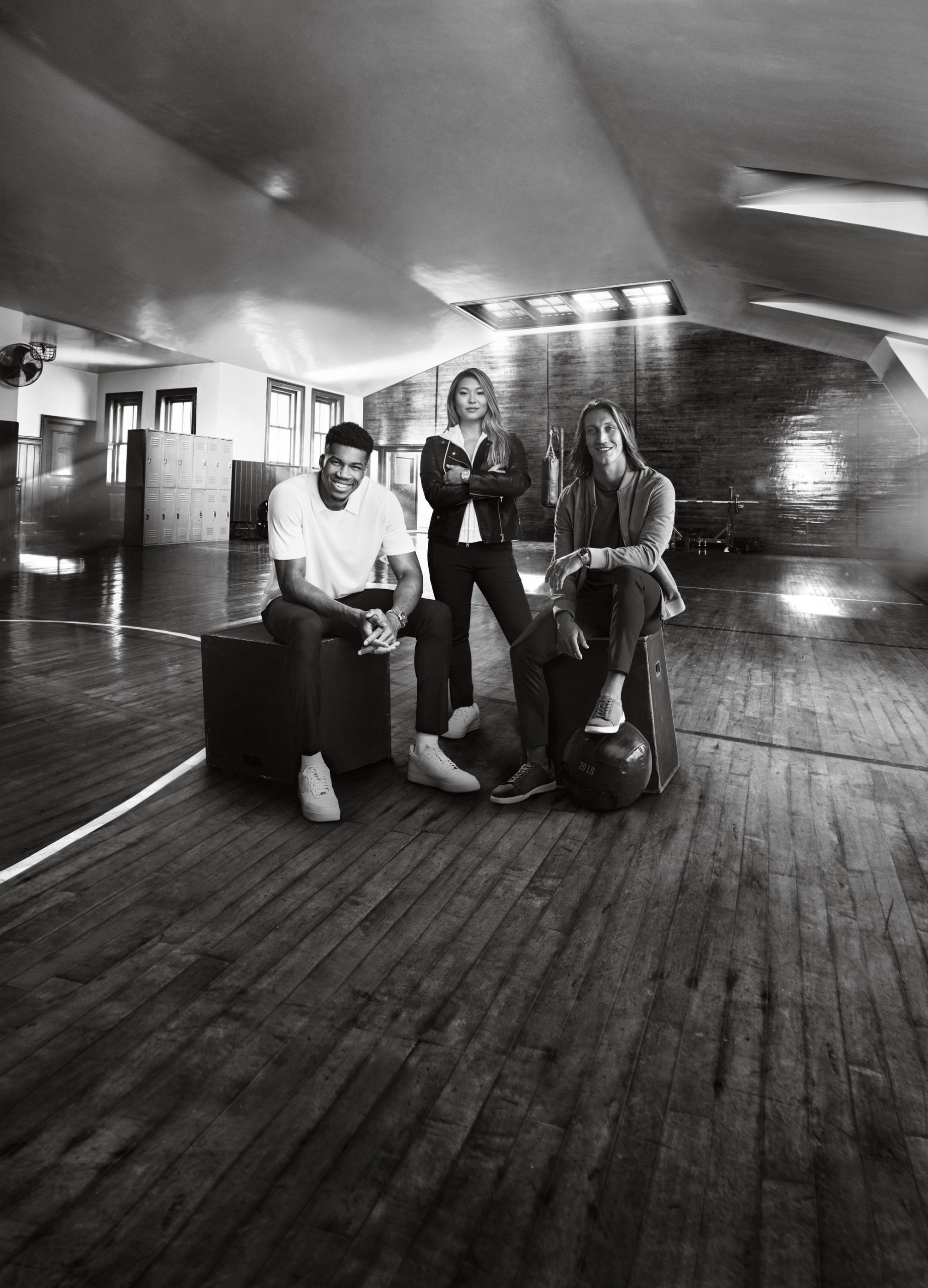 IMG_9085 Breitling Chronomat Automatic GMT 40 A32398101A1A1 Replica 2