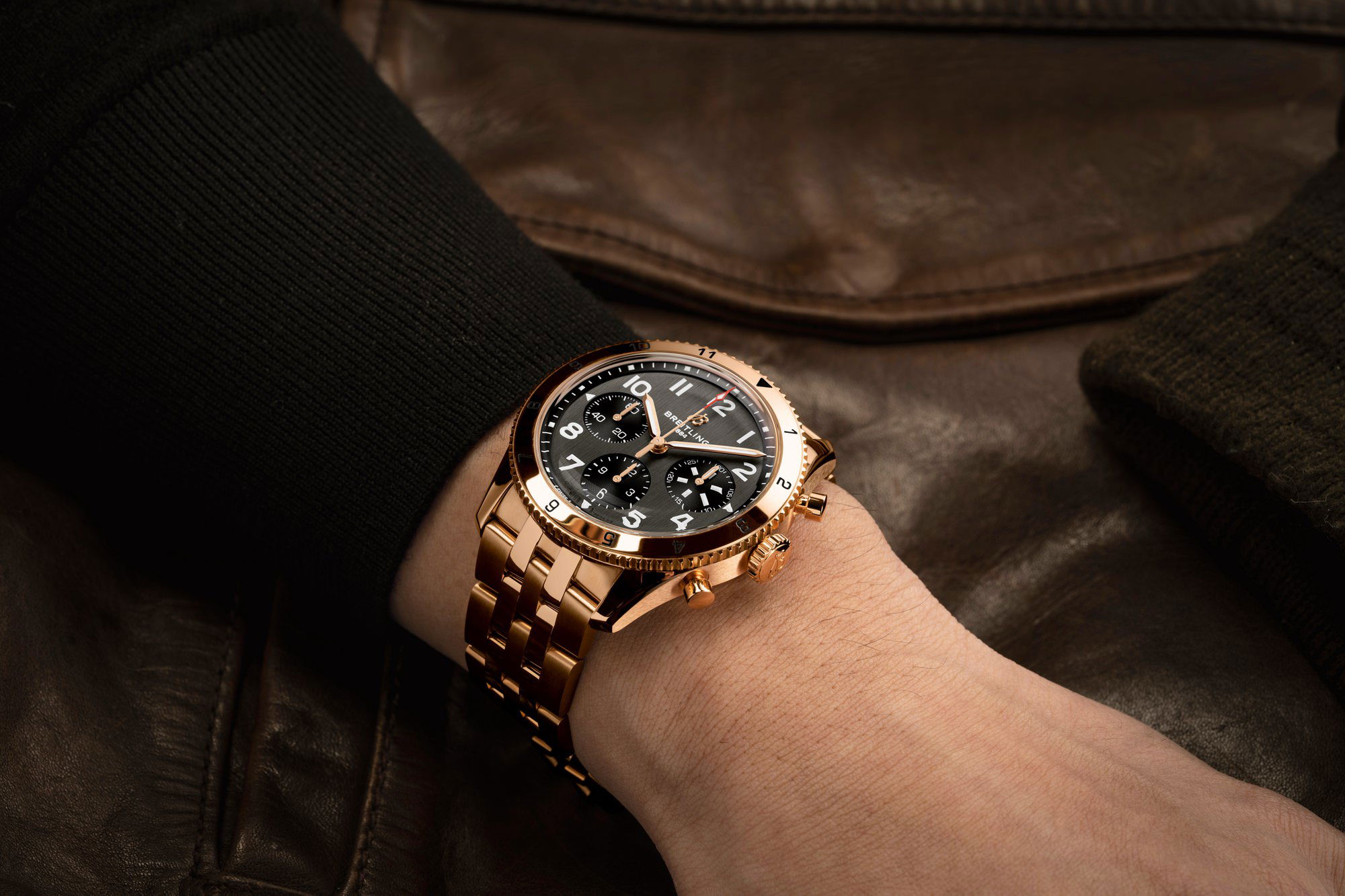 IMG_9085 Breitling Classic AVI Chronograph 42 P-51 Mustang R233801A1B1R1 Replica 2