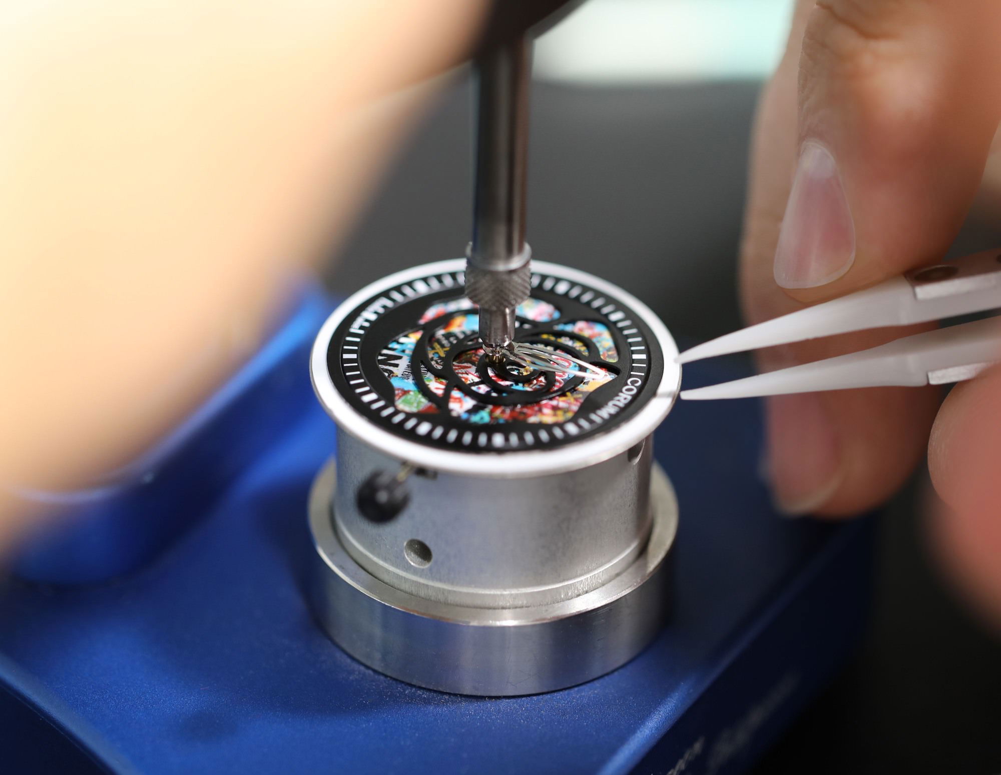 Corum Bubble X Aiiroh L082/04407 Replica 2