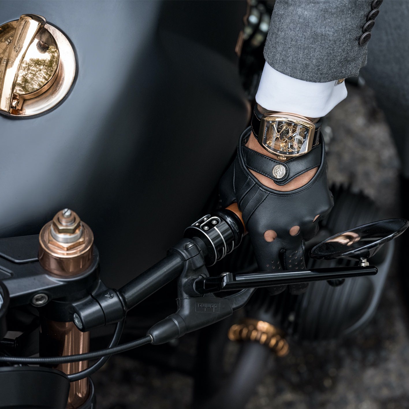 IMG_9085 Franck Muller Vanguard Gravity Tourbillon V 45 T GR CS SQT (NR) Replica 2