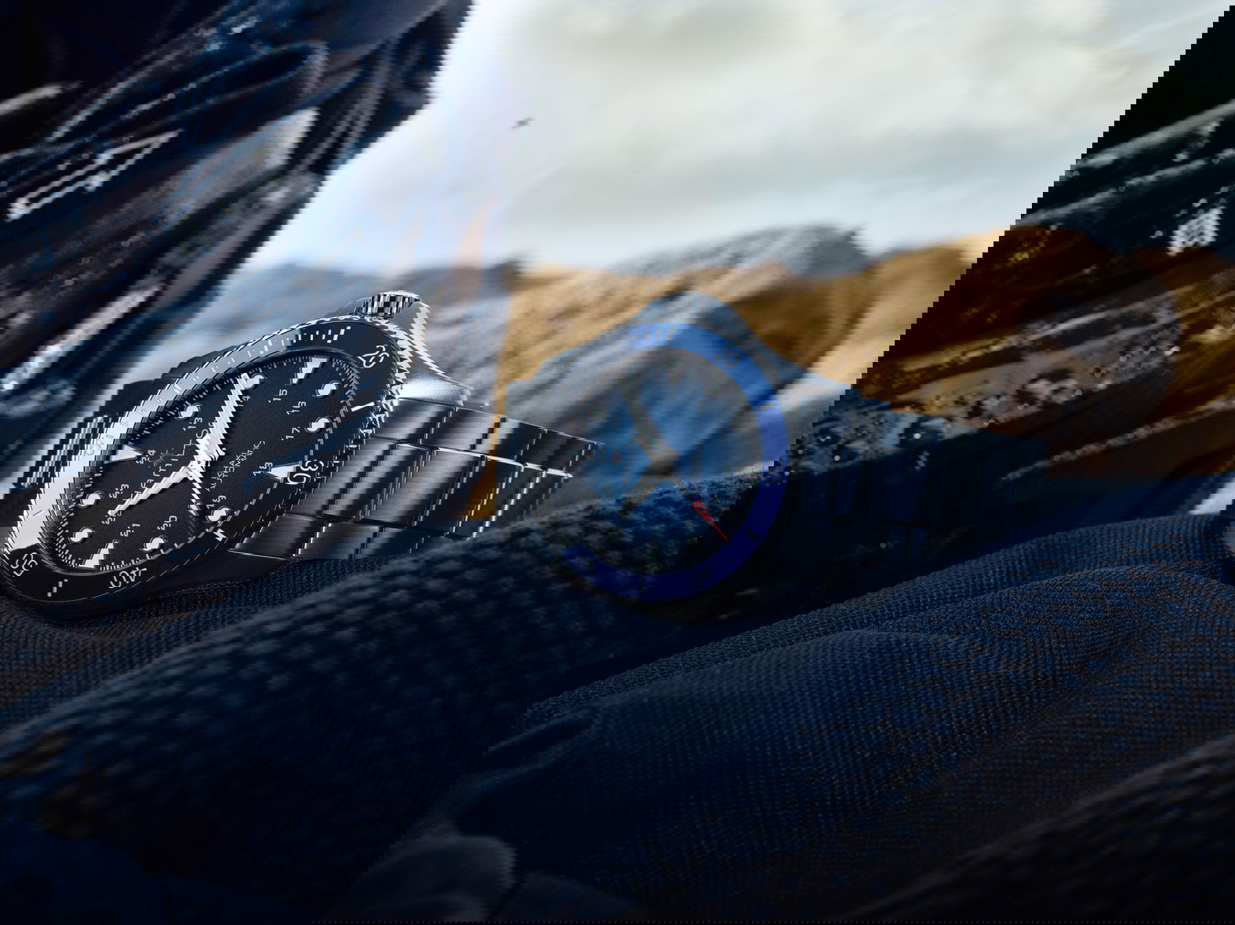 IMG_9085 Hamilton Khaki Navy Scuba Automatic H82505140 Replica 2