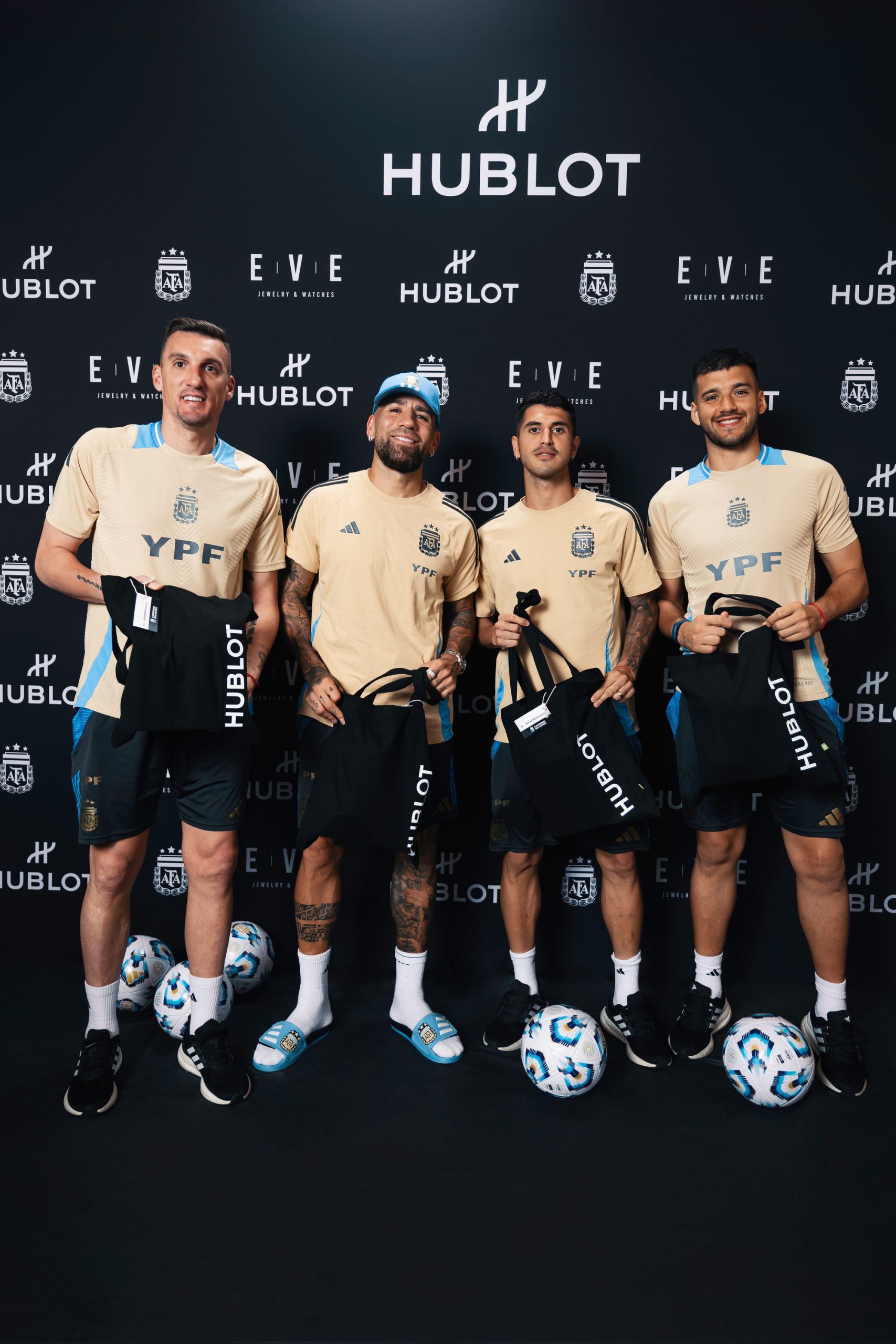 Hublot Big Bang Unico King Gold Asociacion del Futbol Argentino 441.OE.2080.RX.AFA24 Replica 2