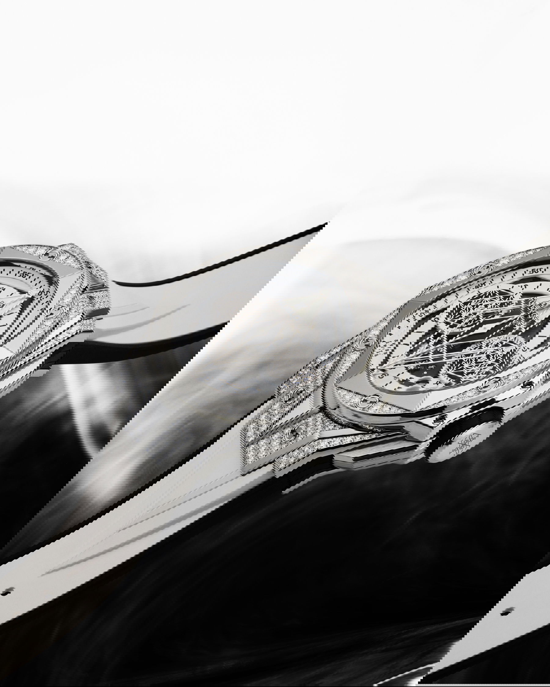 IMG_9085 Hublot Sang Bleu II Titanium White Pave 418.NX.2001.RX.1604.MXM20 Replica 2