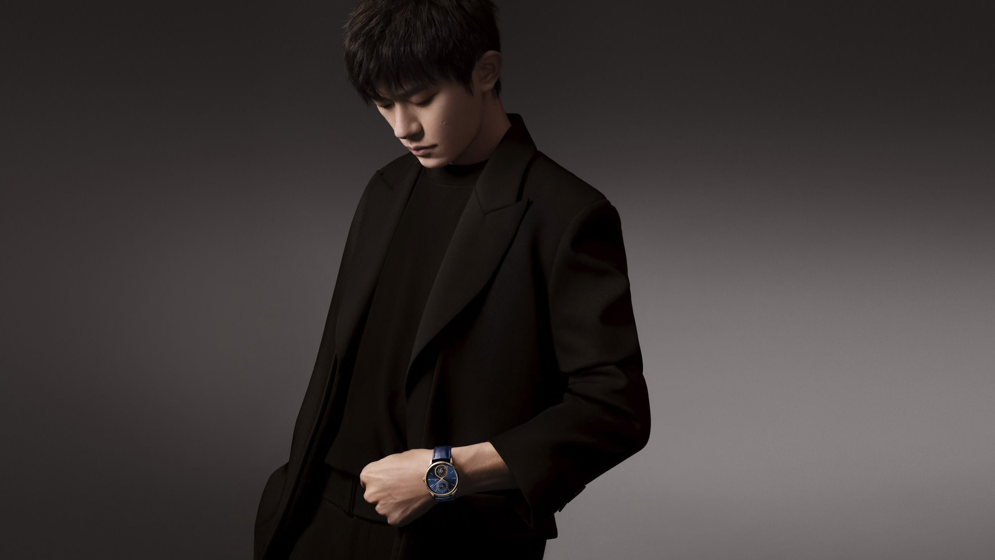 IMG_9085 Jaeger-LeCoultre Master Ultra Thin Tourbillon Enamel Q13224E1 Replica 2