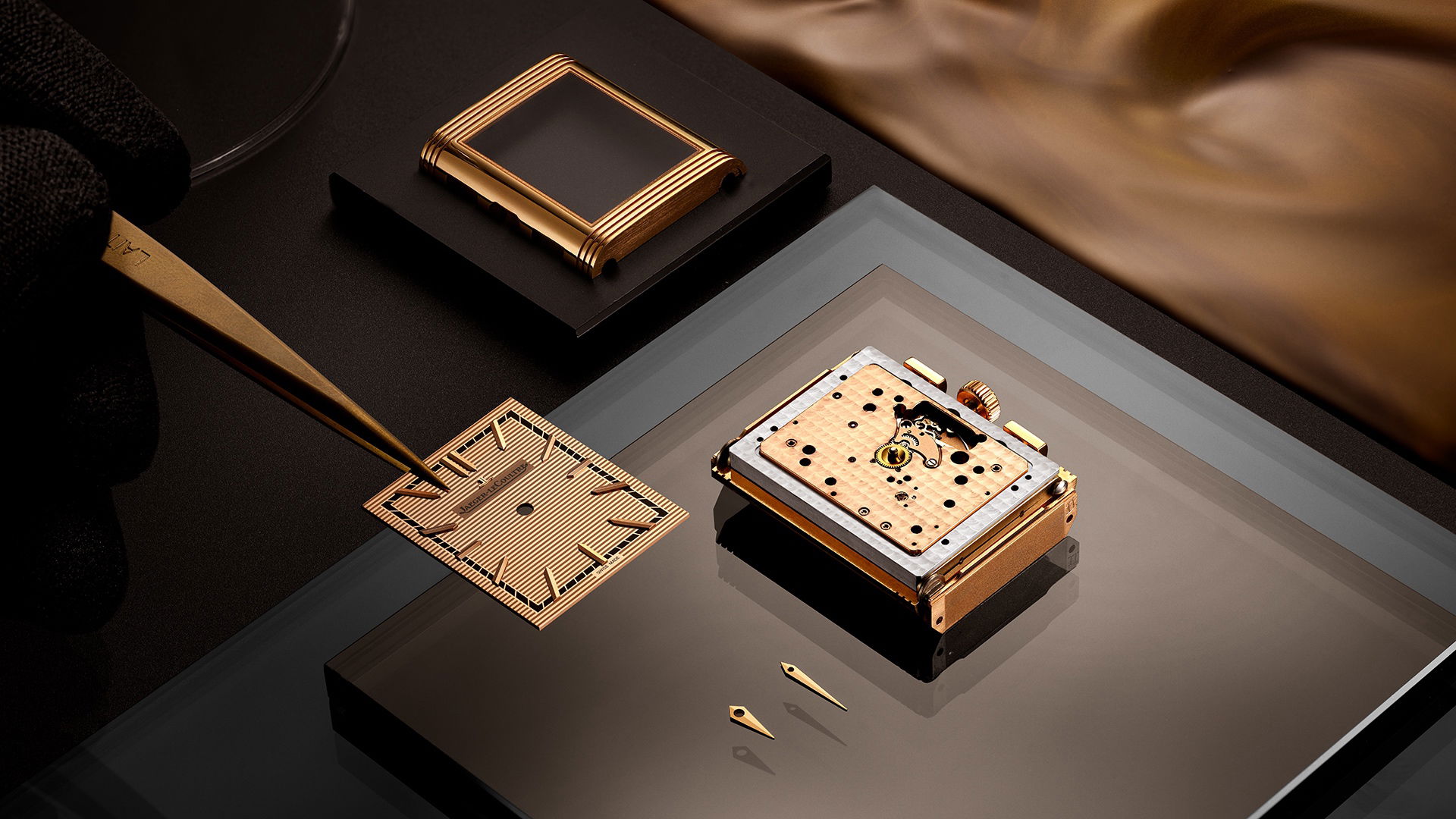 IMG_9085 Jaeger-LeCoultre Reverso Tribute Chronograph Q389256J Replica 2