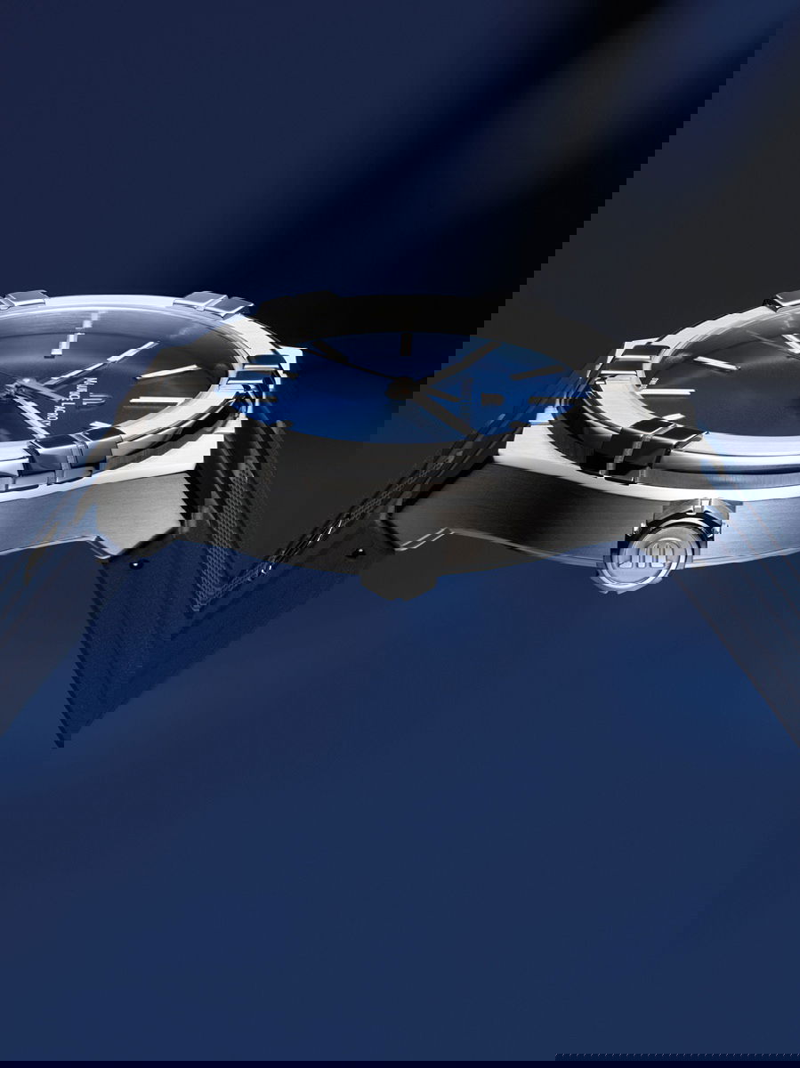 Maurice Lacroix Aikon Quartz Date 35 AI1106-SS000-430-4 Replica 2