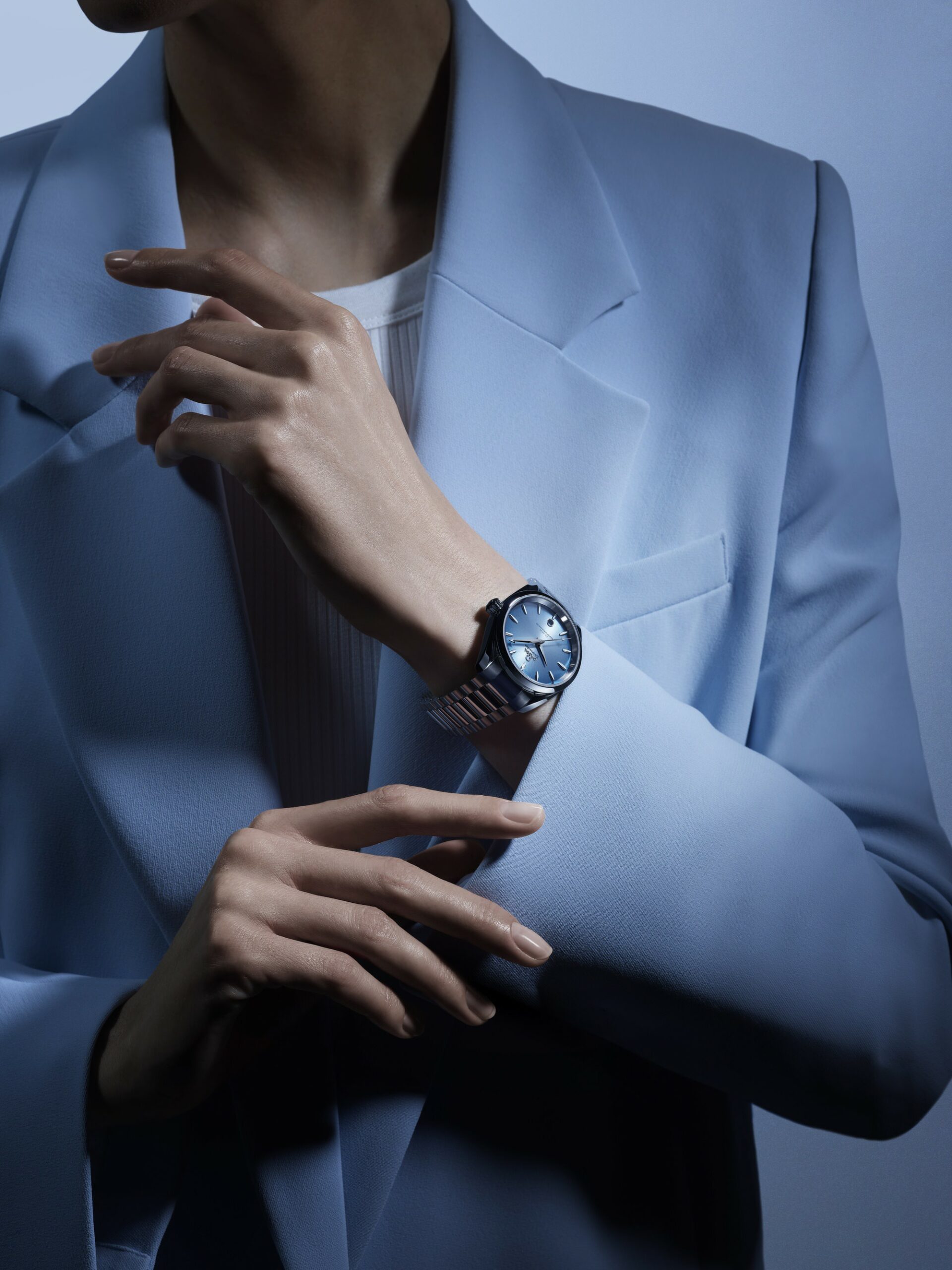 IMG_9085 Omega Seamaster Aqua Terra 150M Co-Axial Master Chronometer Summer Blue 220.10.38.20.03.004 Replica 2