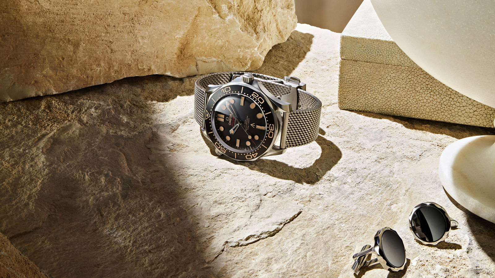 Omega Seamaster Diver 300M Co-Axial Master Chronometer 42 mm 007 Edition 210.90.42.20.01.001 Replica 2