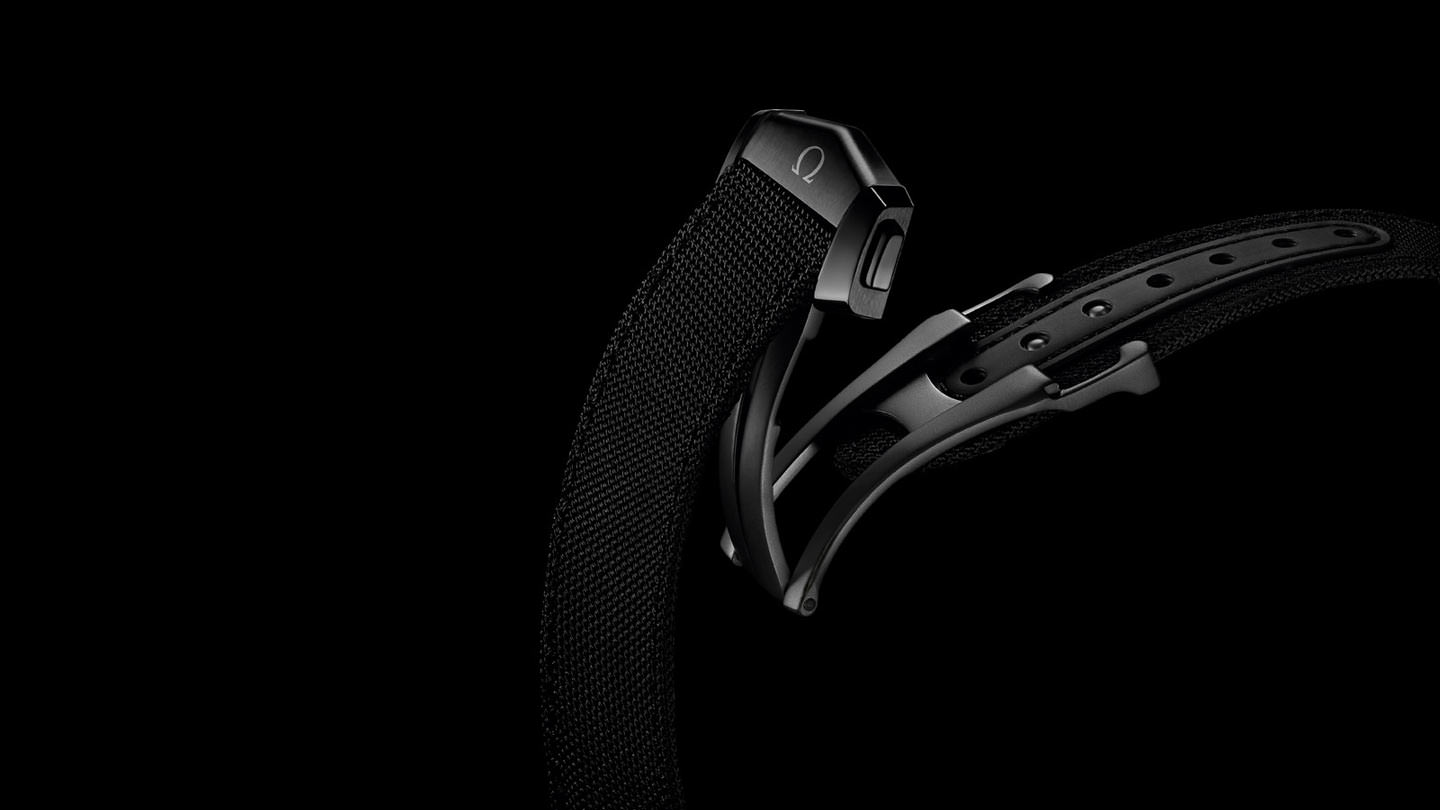 IMG_9085 Omega Speedmaster Dark Side of the Moon Co-Axial Chronometer Chronograph 44.25 mm Dark Side of the Moon 311.92.44.51.01.007 Replica 2