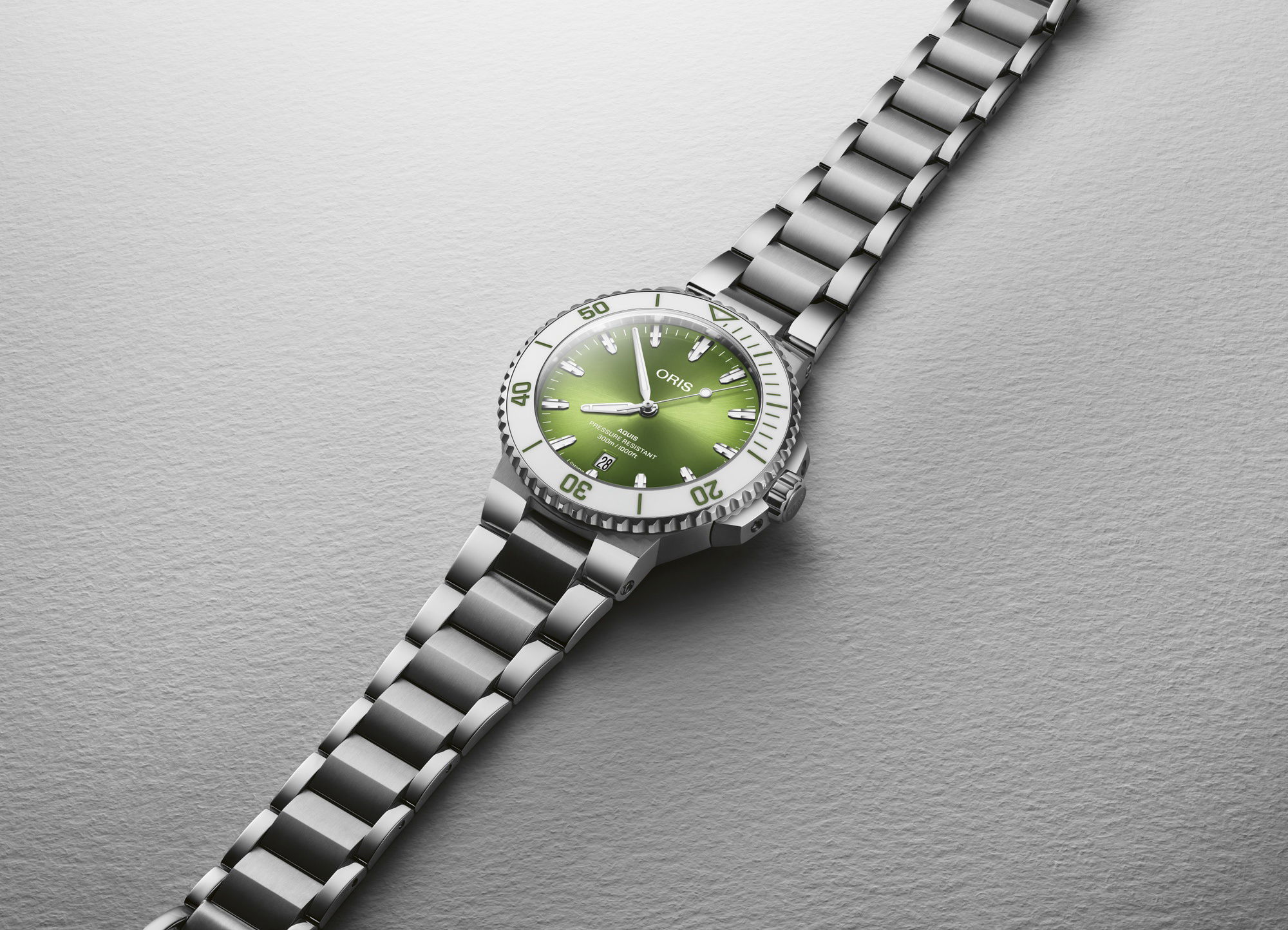 IMG_9085 Oris Aquis Date Taste of Summer 01 733 7787 4137-07 8 22 04PEB Replica 2