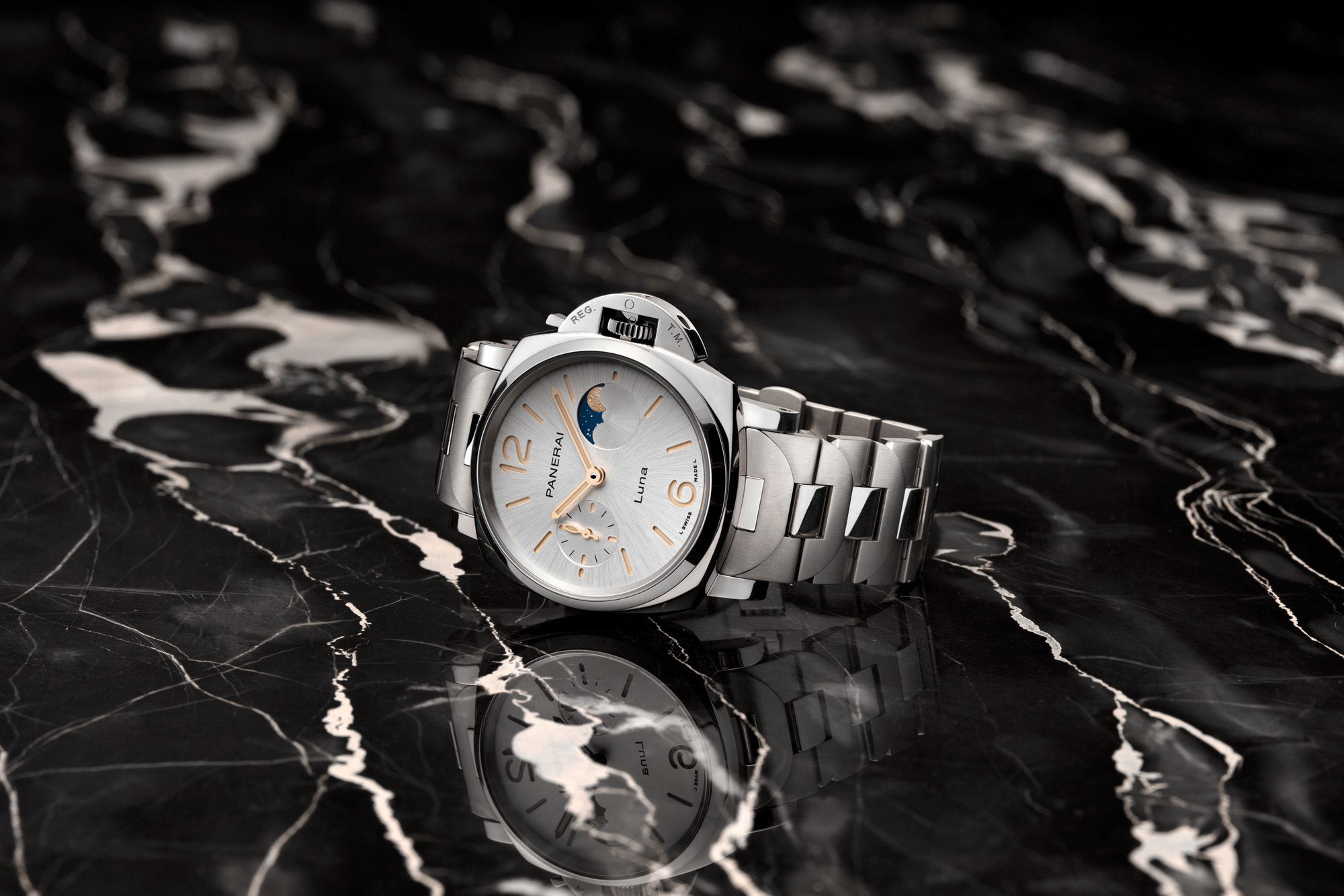 IMG_9085 Panerai Luminor Due Luna PAM01301 Replica 2