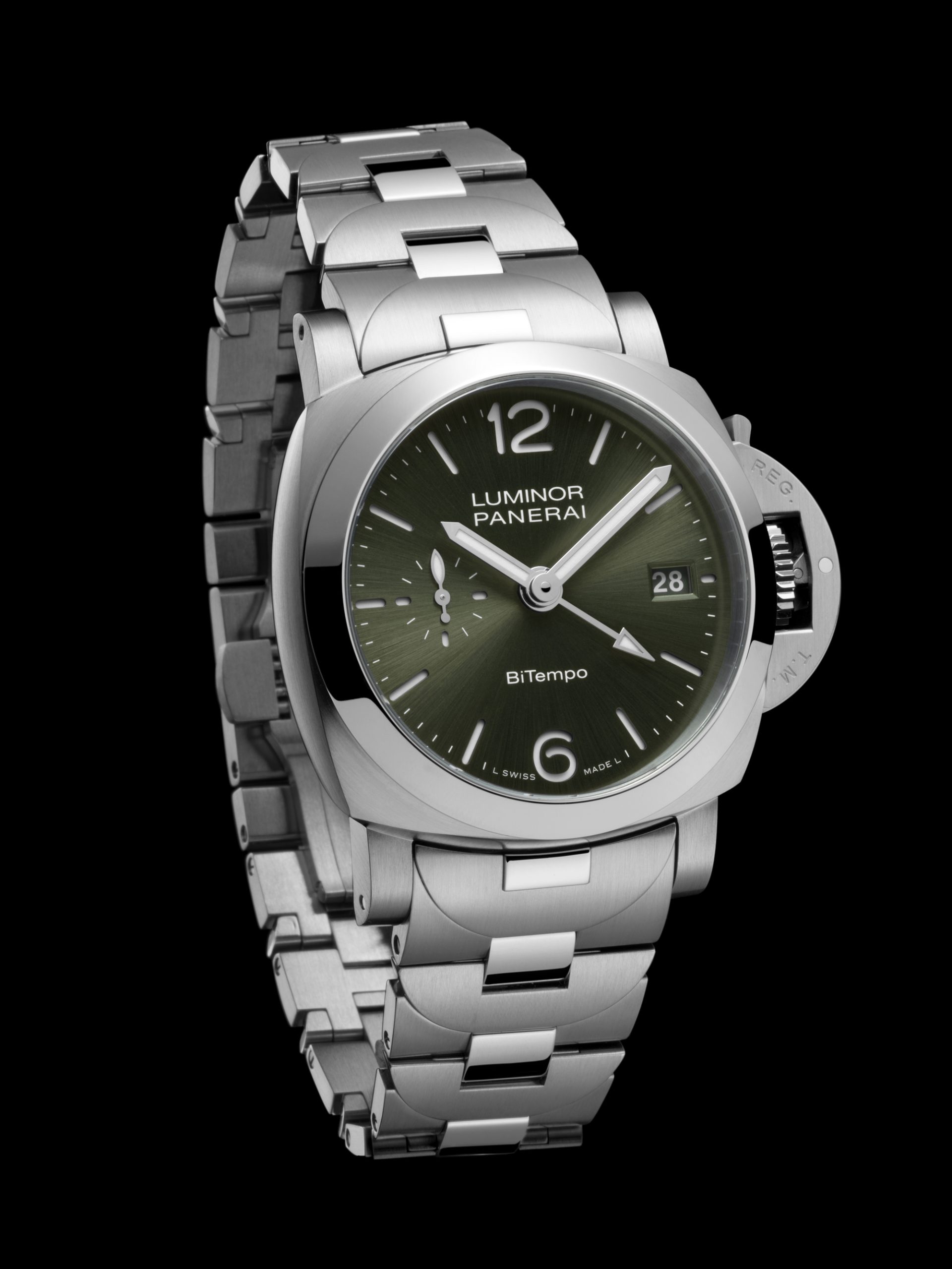 IMG_9085 Panerai Luminor Quaranta BiTempo Metal Bracelet PAM01640 Replica 2