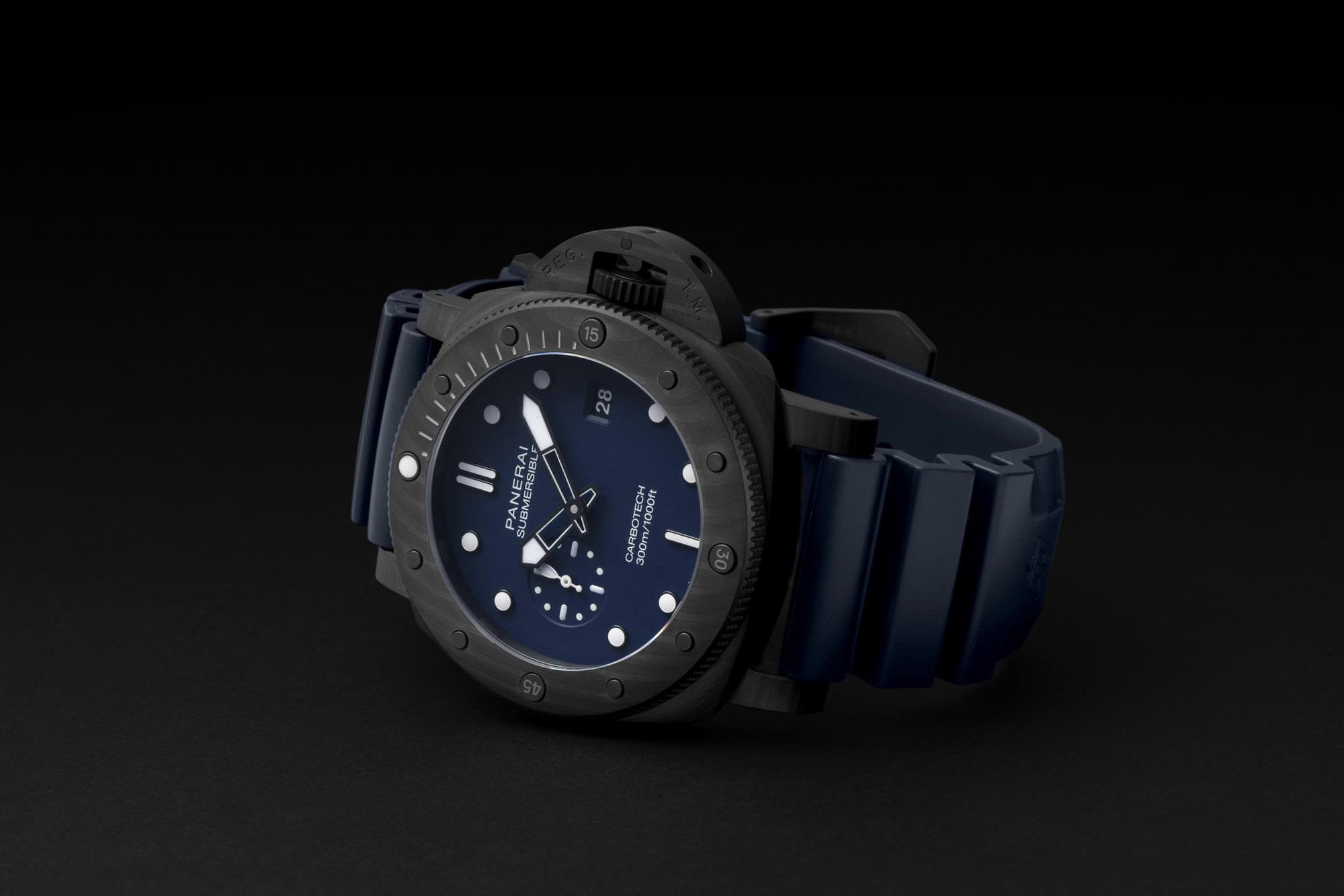 Panerai Submersible QuarantaQuattro Carbotech Blu Abisso PAM01232 Replica 2