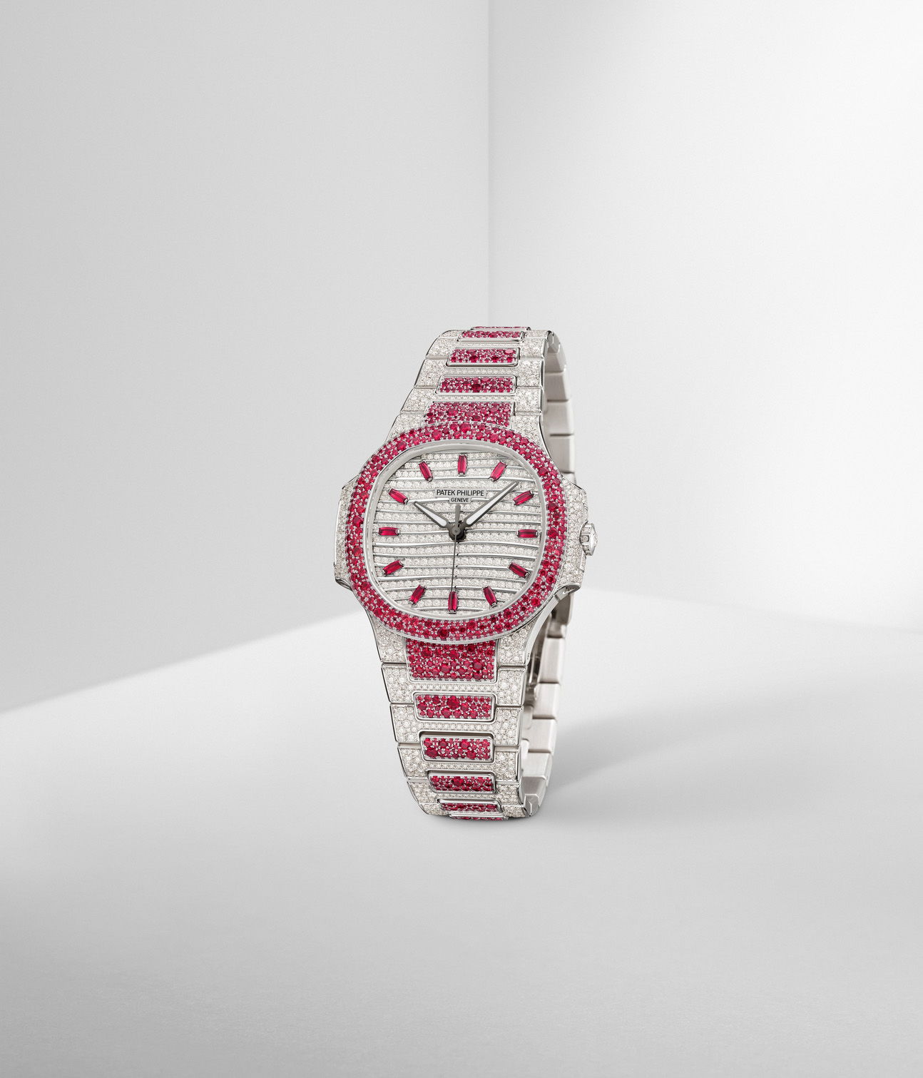 IMG_9085 Patek Philippe Nautilus Haute Joaillerie 7118/1452G-001 Replica 2