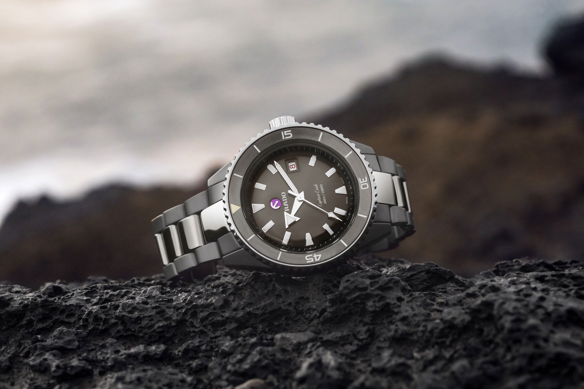 Rado Captain Cook High-Tech Ceramic Diver R32144102 Replica 2