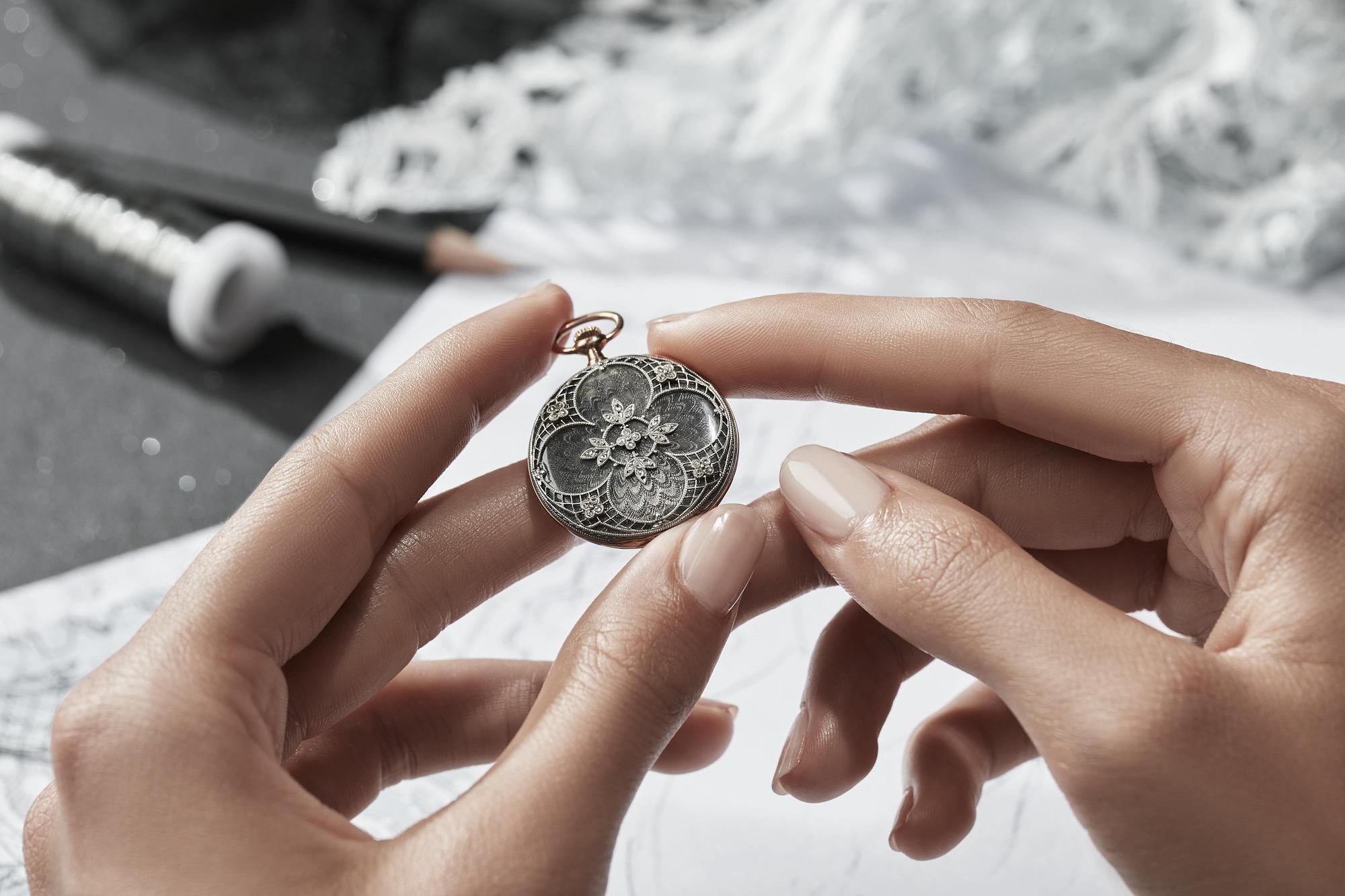 IMG_9085 Vacheron Constantin egerie Creative Edition 8006F/000G-B942 Replica 2