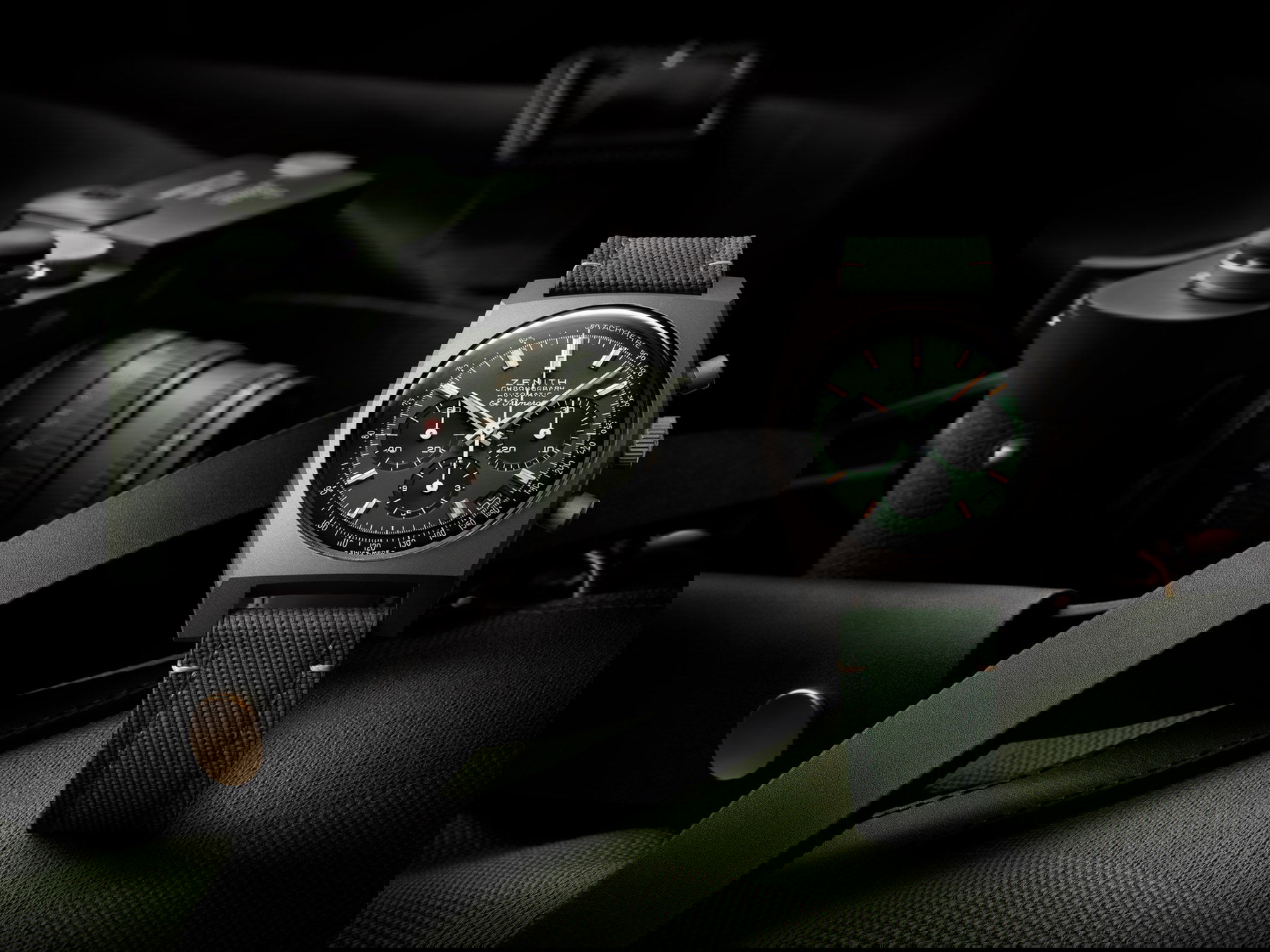 IMG_9085 Zenith Chronomaster Revival Safari 97.T384.400.57.C856 Replica 2