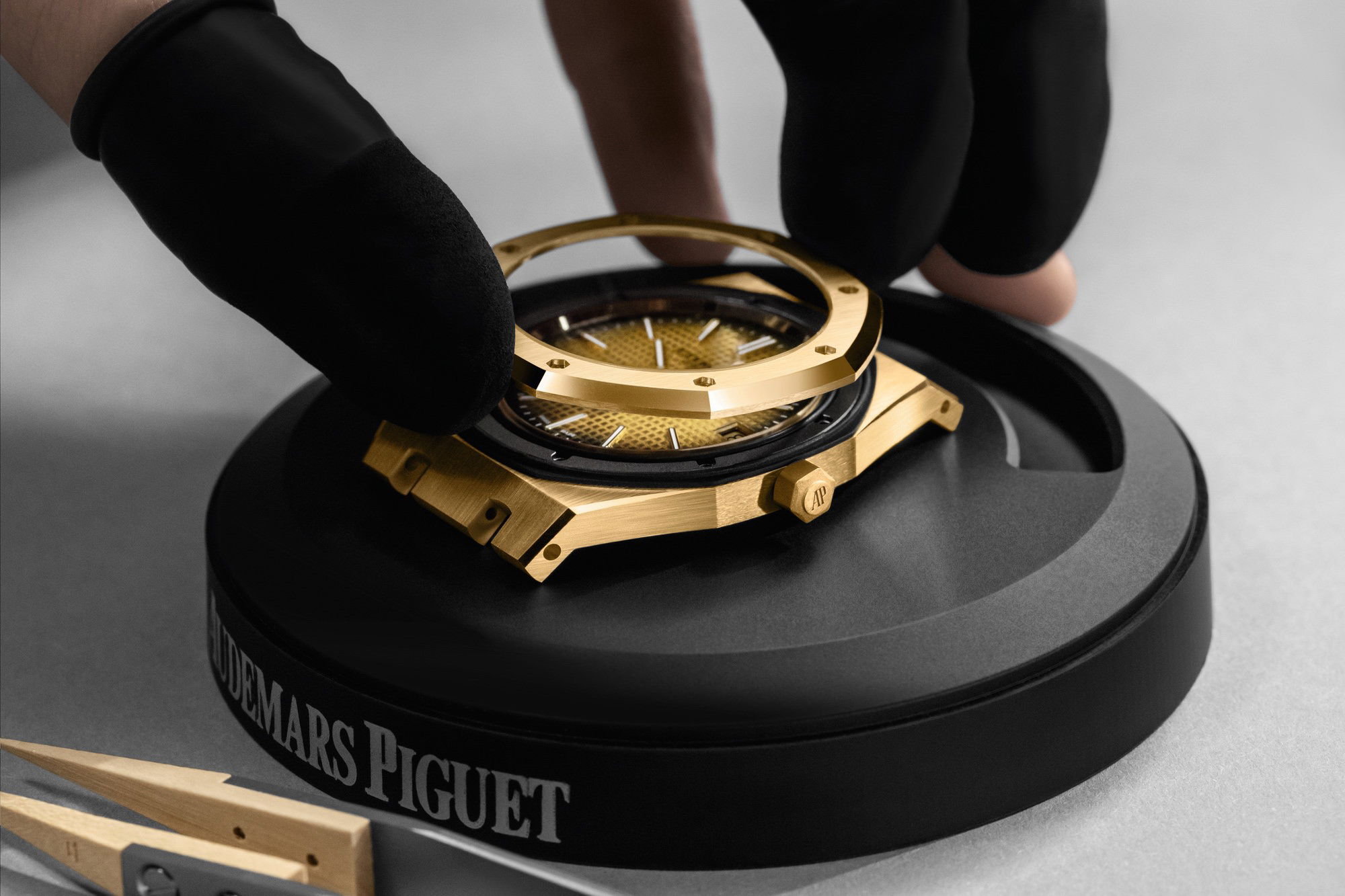 IMG_9086 Audemars Piguet Royal Oak Jumbo Extra-Thin 16202BA.OO.1240BA.02 3