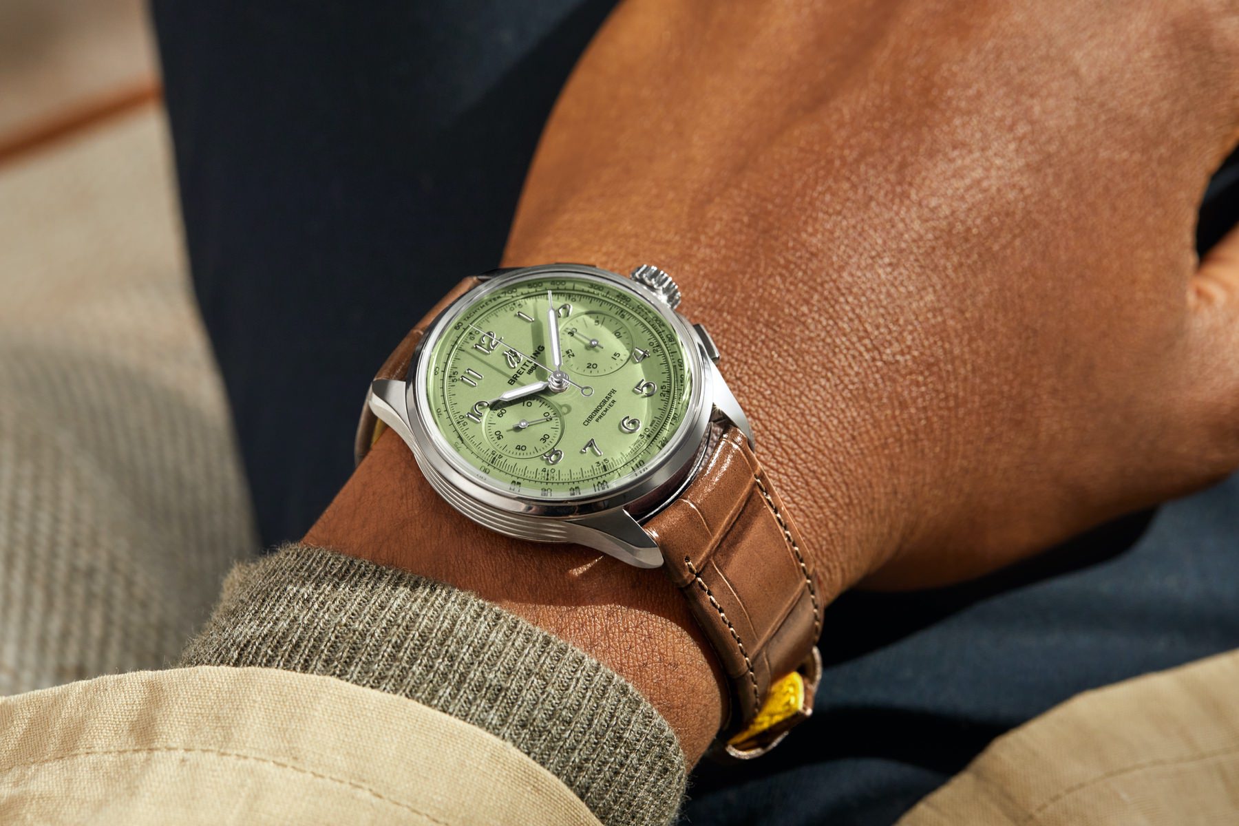 Breitling Premier B09 Chronograph 40 AB0930D31L1P1 3