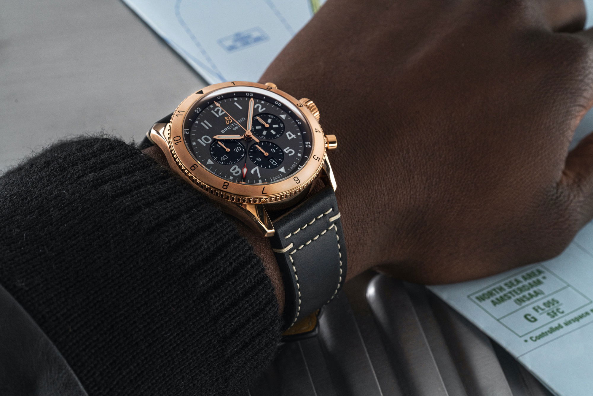 IMG_9086 Breitling Super AVI B04 Chronograph GMT 46 P-51 Mustang RB04451A1B1X1 3