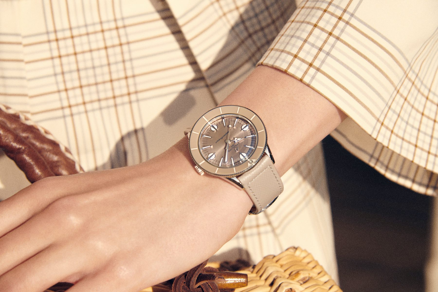 Breitling Superocean Heritage ’57 Pastel Paradise A10340A41A1X1 3