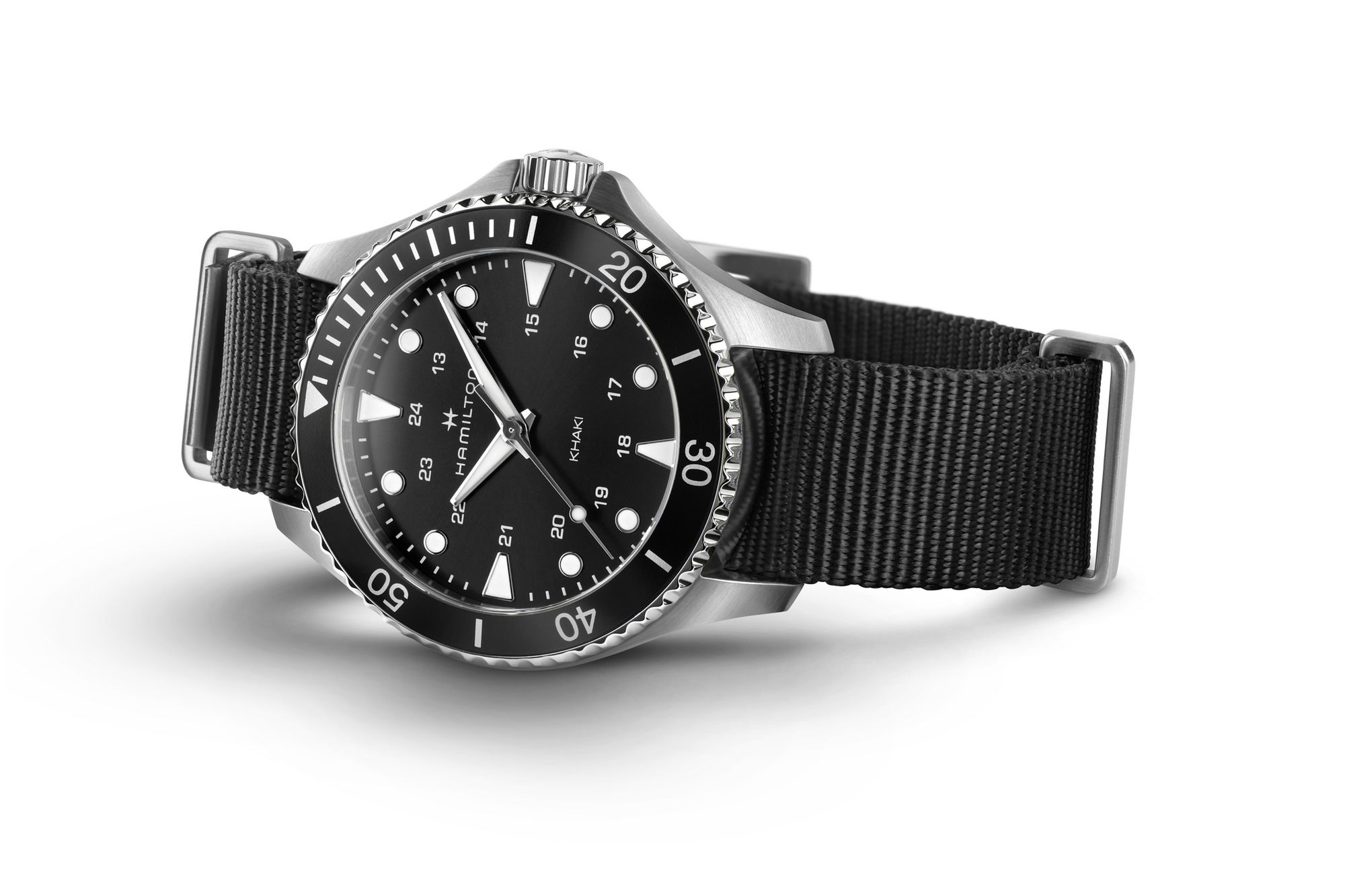 IMG_9086 Hamilton Khaki Navy Scuba Quartz H82201931 3