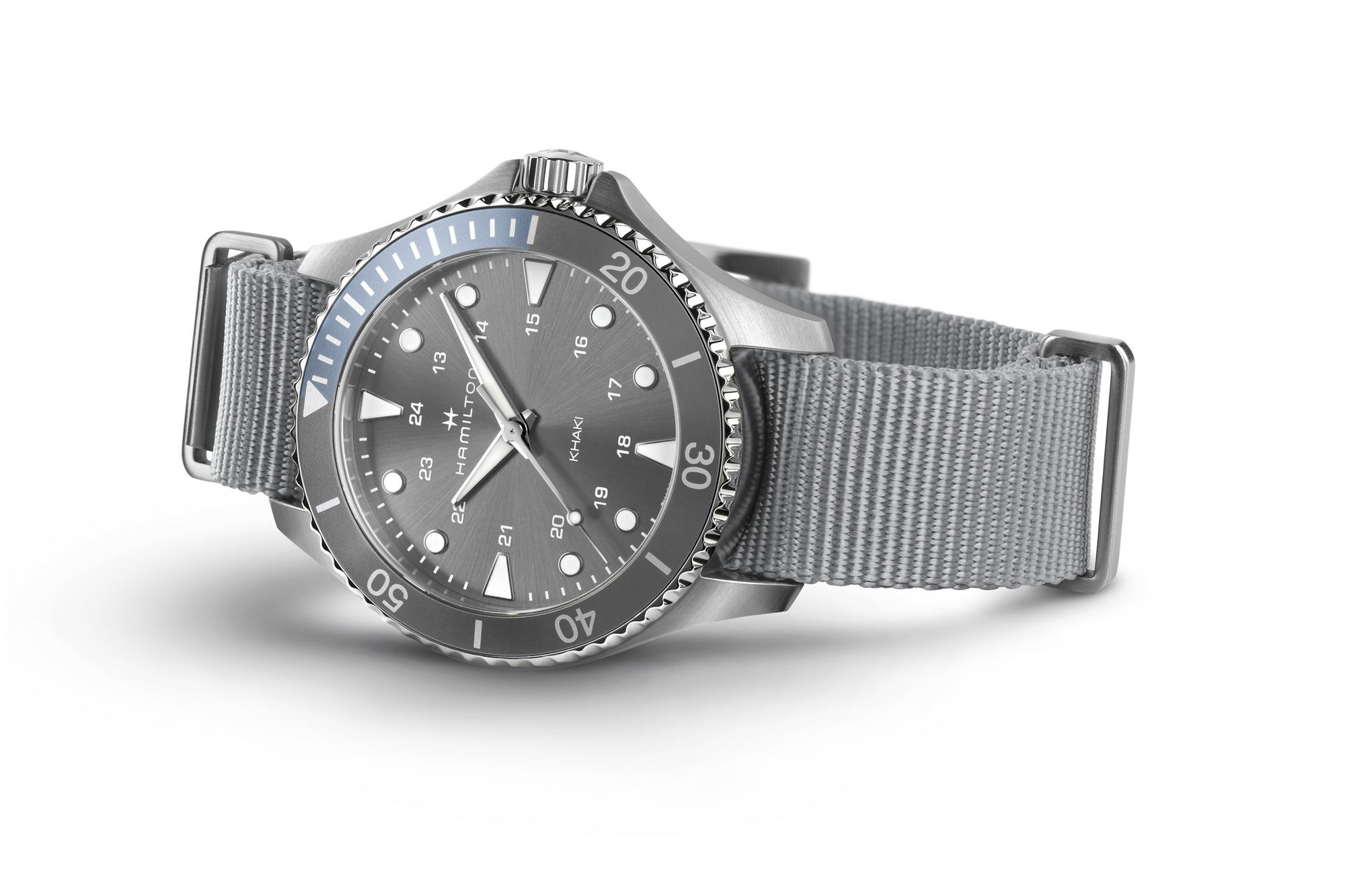 IMG_9086 Hamilton Khaki Navy Scuba Quartz H82211981 3