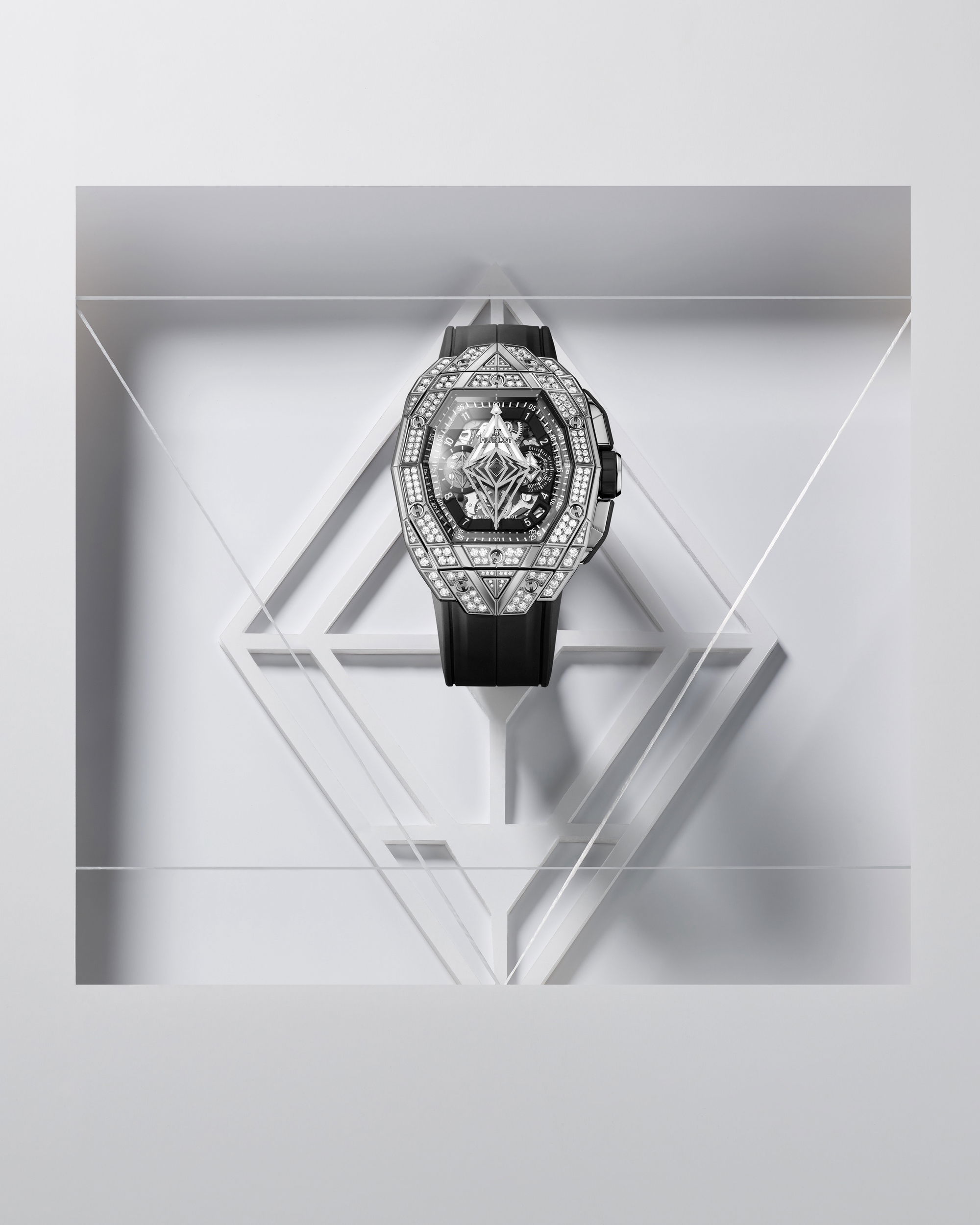 IMG_9086 Hublot Spirit of Big Bang Sang Bleu Titanium Pave 648.NX.0107.RX.1604.MXM23 3