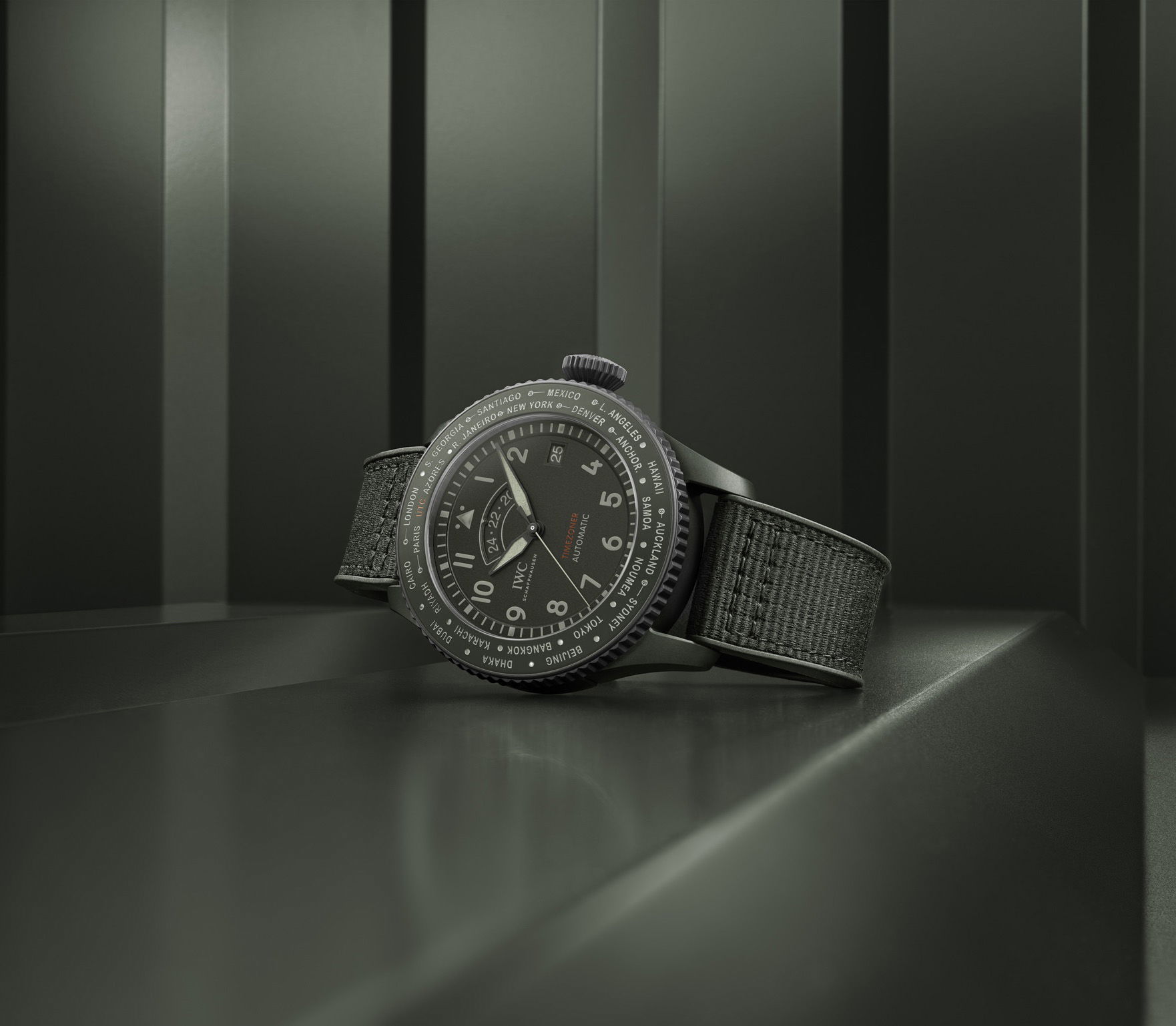 IMG_9086 IWC Pilot’s Watch Timezoner Top Gun Woodland IW395601 3