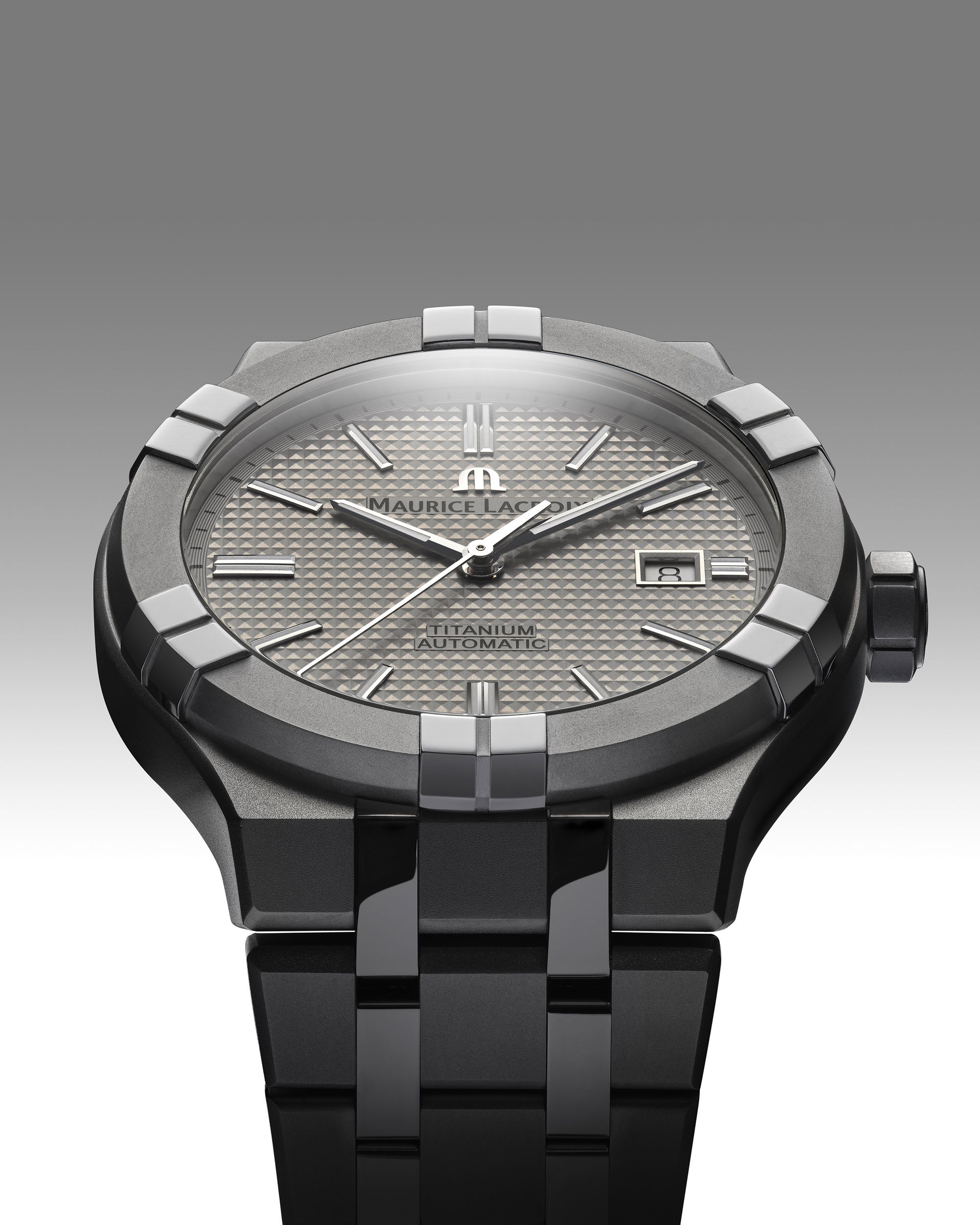 IMG_9086 Maurice Lacroix Aikon Automatic Titanium 42 AI6008-TT032-230-1 3