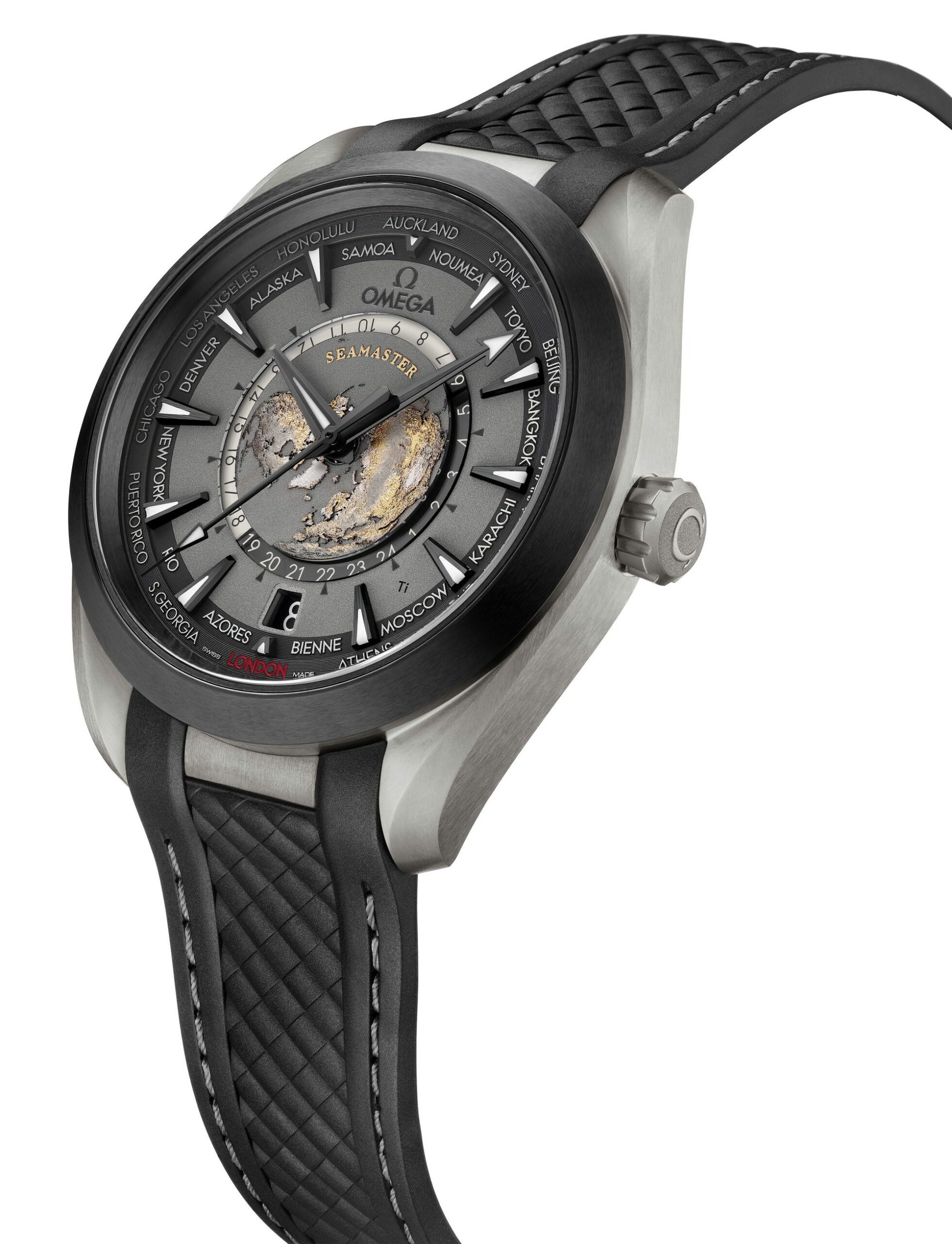 IMG_9086 Omega Seamaster Aqua Terra 150M Co-Axial Master Chronometer GMT Worldtimer 220.92.43.22.99.001 3