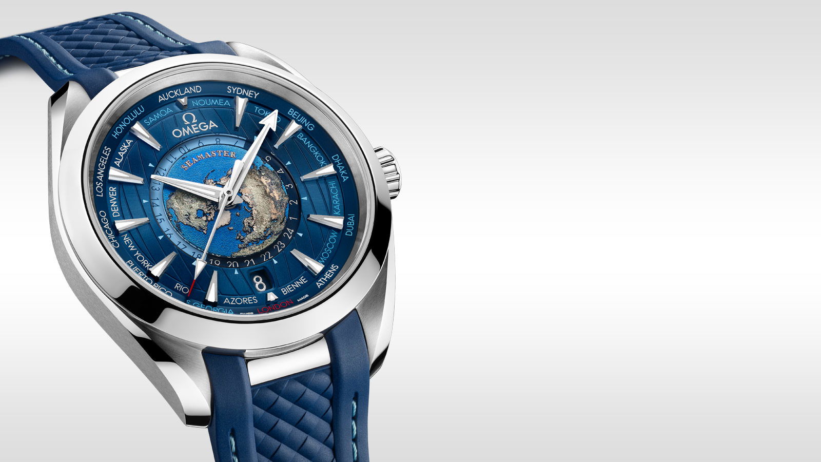 IMG_9086 Omega Seamaster Aqua Terra 150M Co-Axial Master Chronometer GMT Worldtimer 43 mm Worldtimer 220.12.43.22.03.001 3