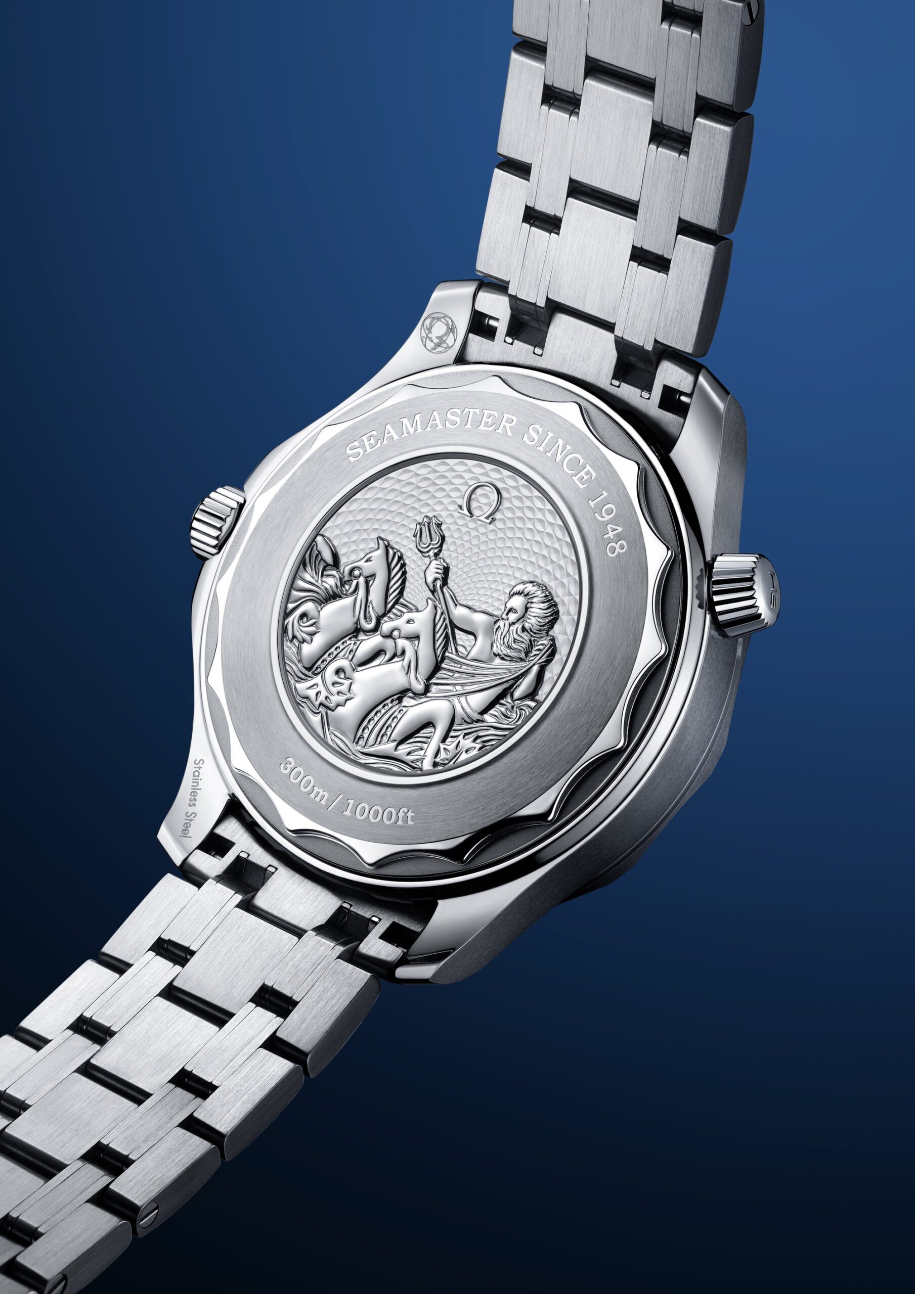 IMG_9086 Omega Seamaster Diver 300M Co-Axial Master Chronometer Summer Blue 210.30.42.20.03.003 3