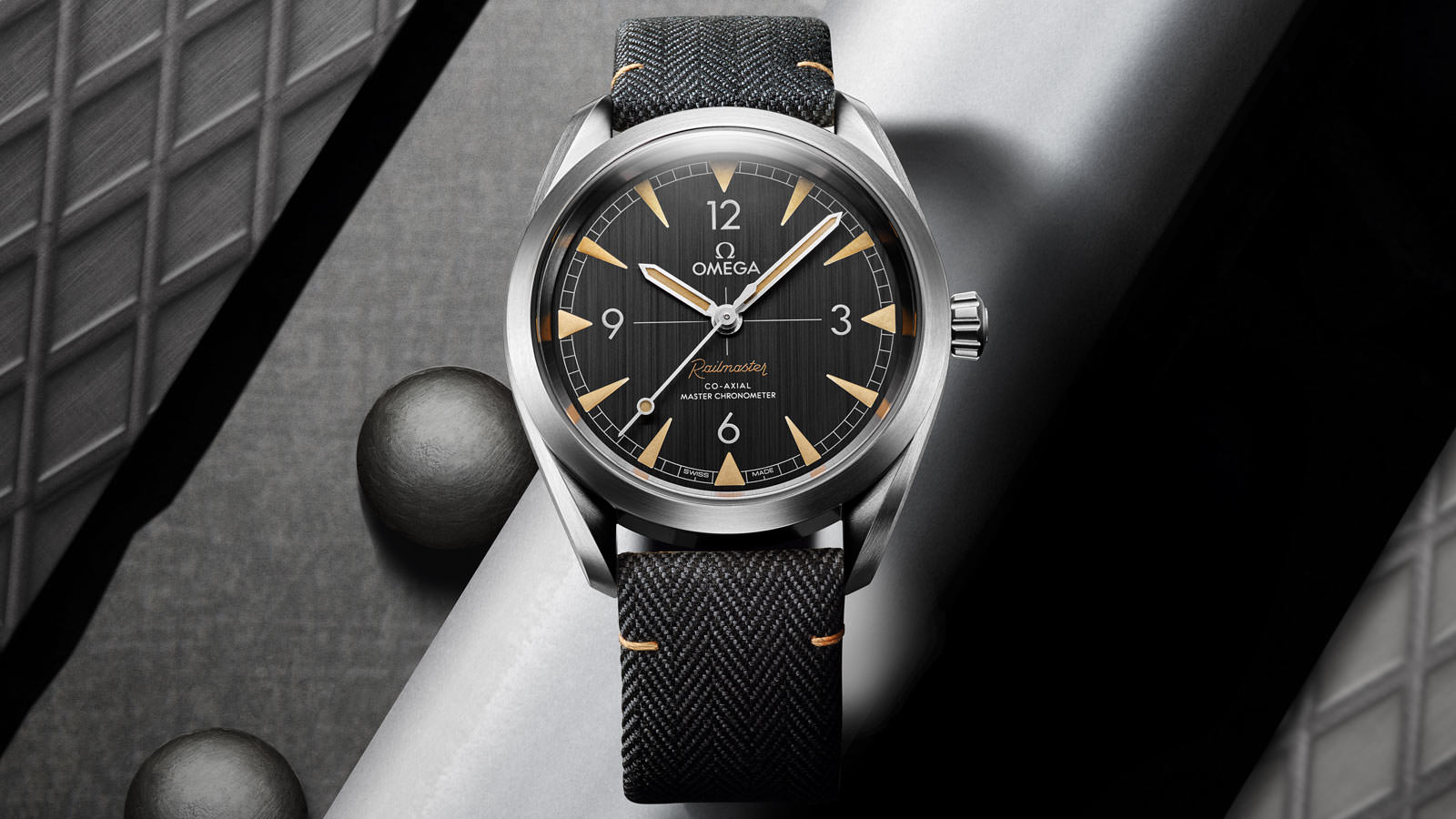 IMG_9086 Omega Seamaster Railmaster Co-Axial Master Chronometer 40 mm 220.12.40.20.01.001 3