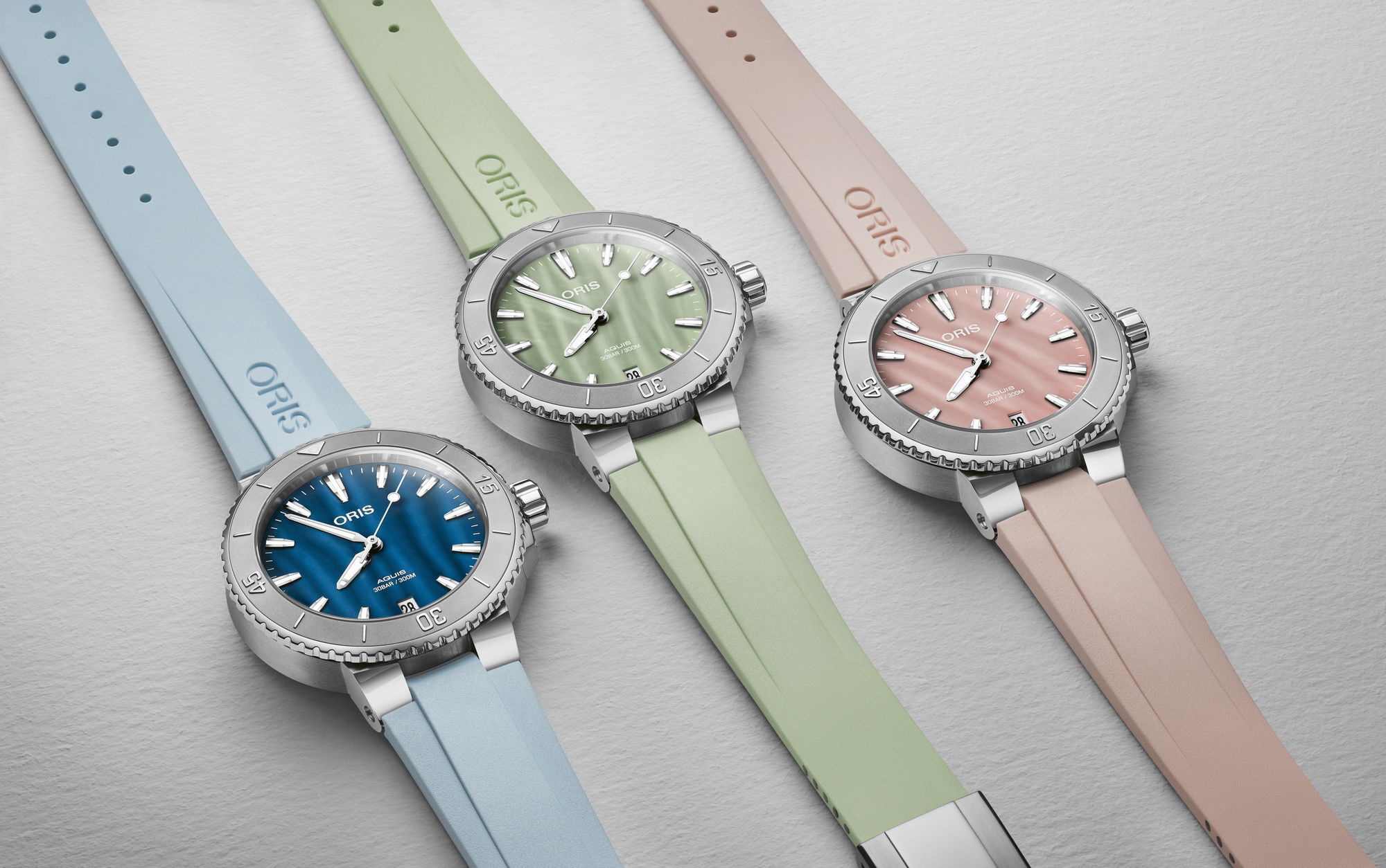 Oris Aquis Date 01 733 7770 4155-07 4 18 65FC 3