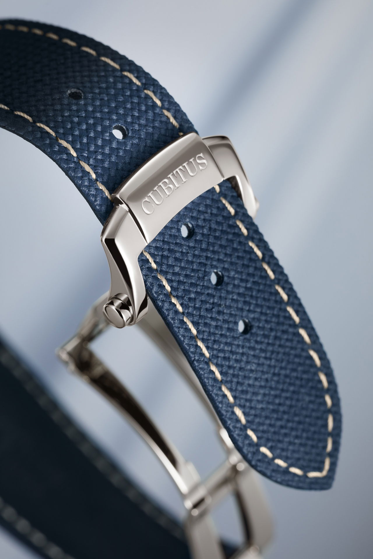 Patek Philippe Cubitus Grand Date Day Moon Phases 5822P-001 3