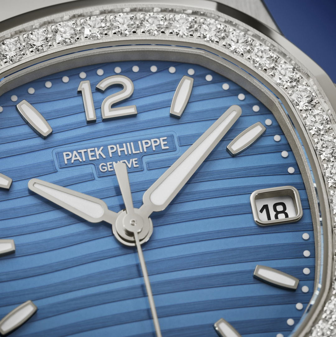 Patek Philippe Nautilus 7010G-013 3