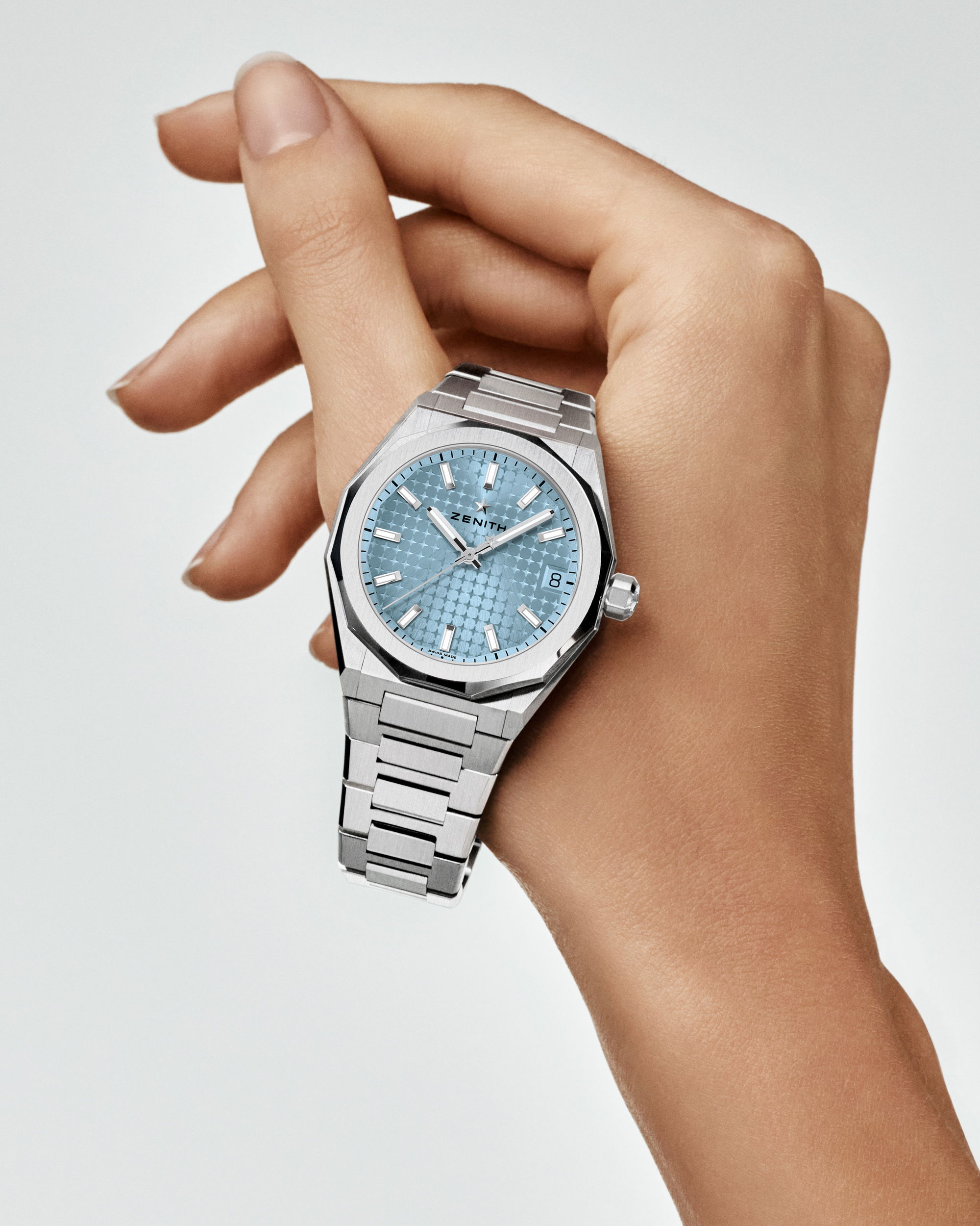 IMG_9086 Zenith Defy Skyline 36 03.9400.670/15.I001 3