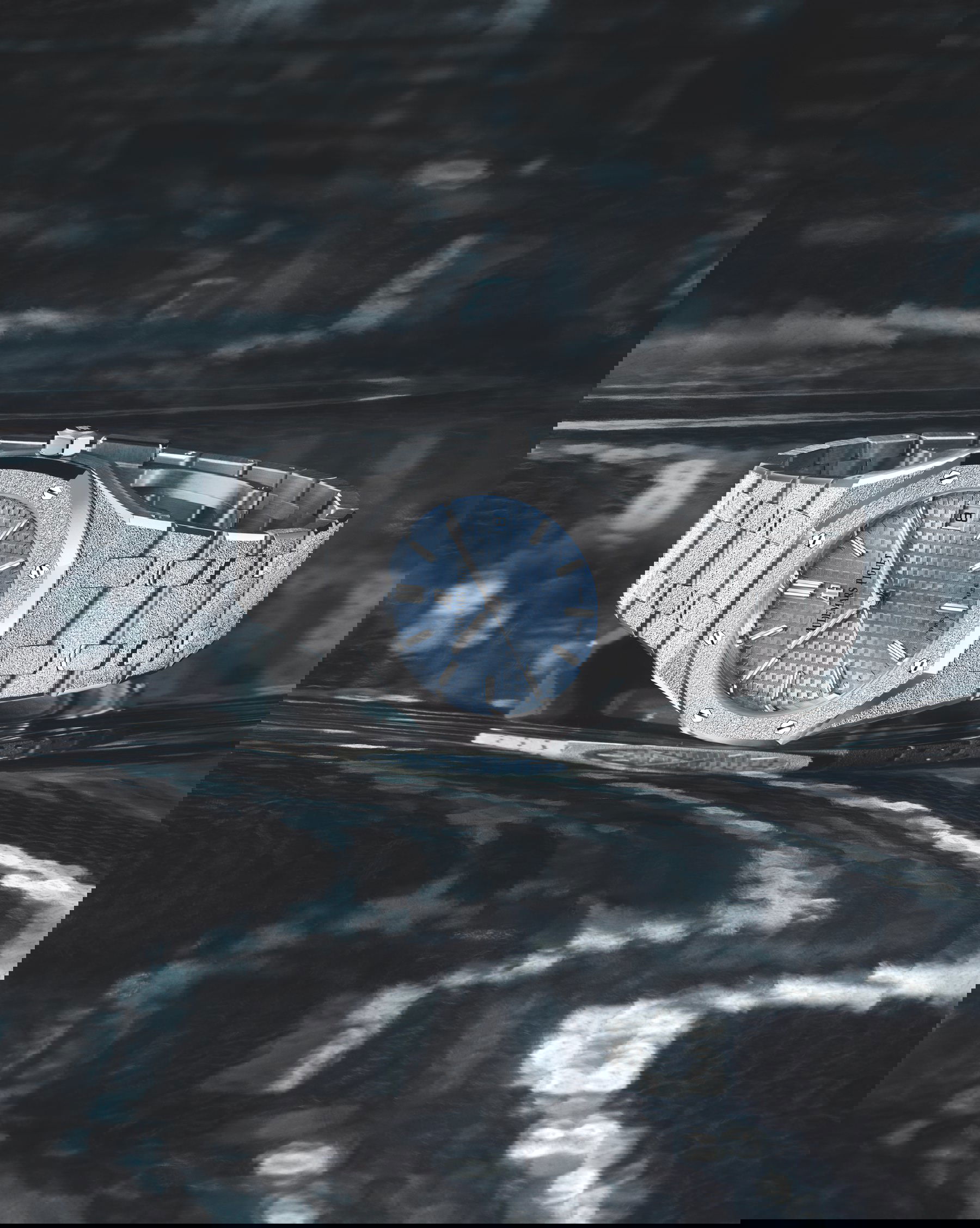 IMG_9081 Audemars Piguet Royal Oak Frosted Gold Selfwinding 77353BC.GG.1263BC.01 Replica 4