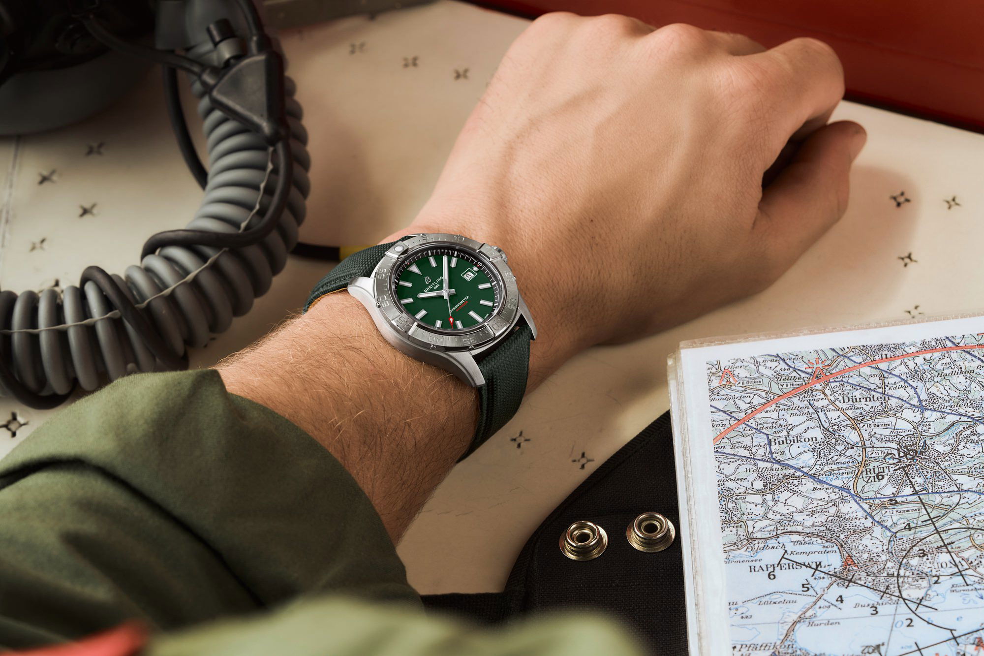 IMG_9081 Breitling Avenger Automatic 42 A17328101L1X1 Replica 4