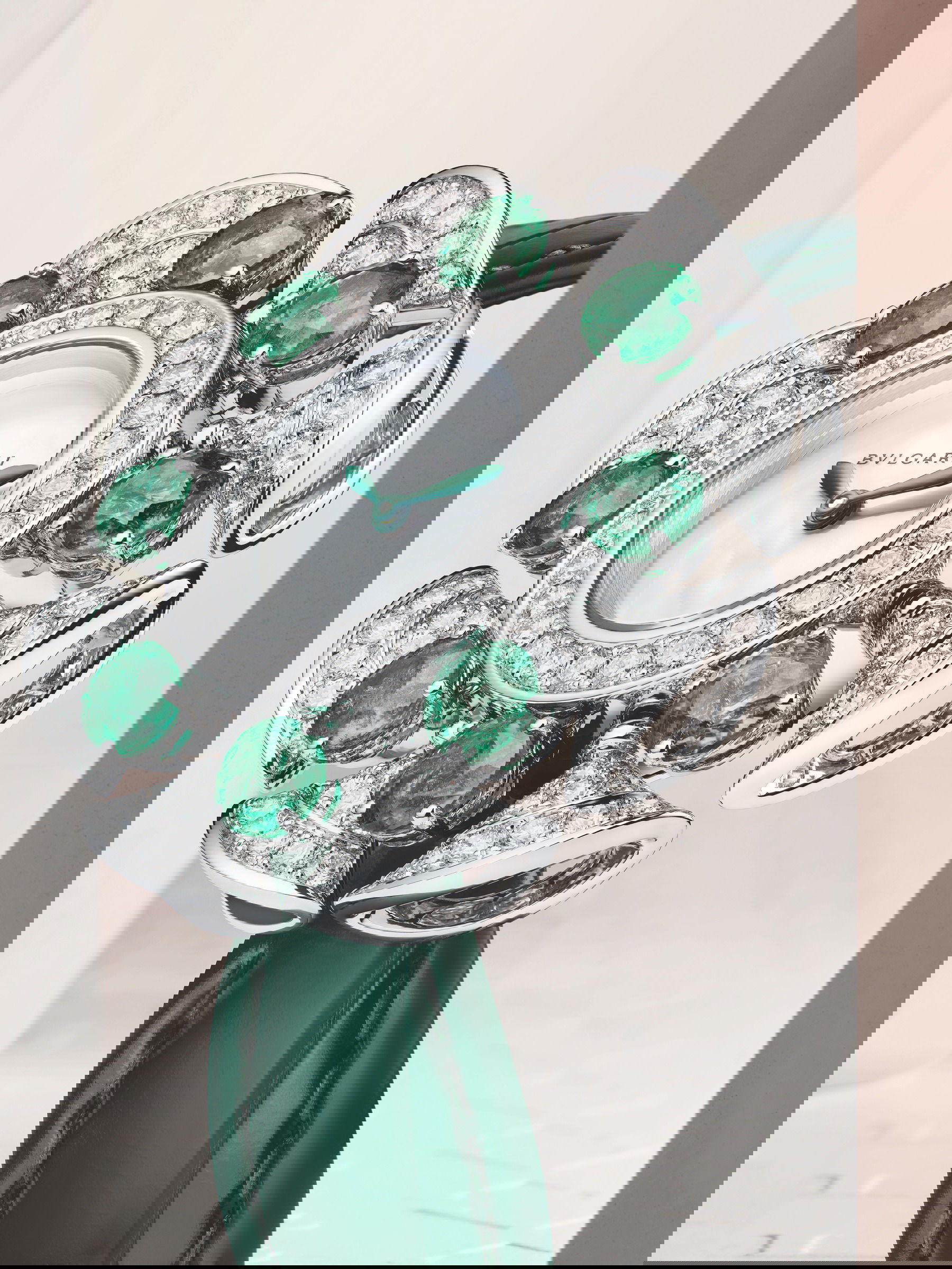 Bvlgari Divas’ Dream Divissima Emeralds 103505 Replica 4