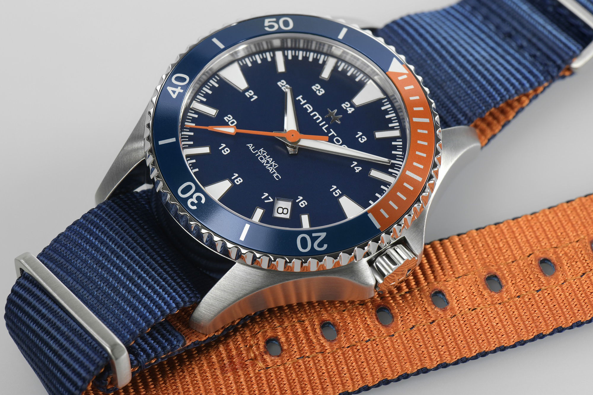 IMG_9081 Hamilton Khaki Navy Scuba H82365941 Replica 4