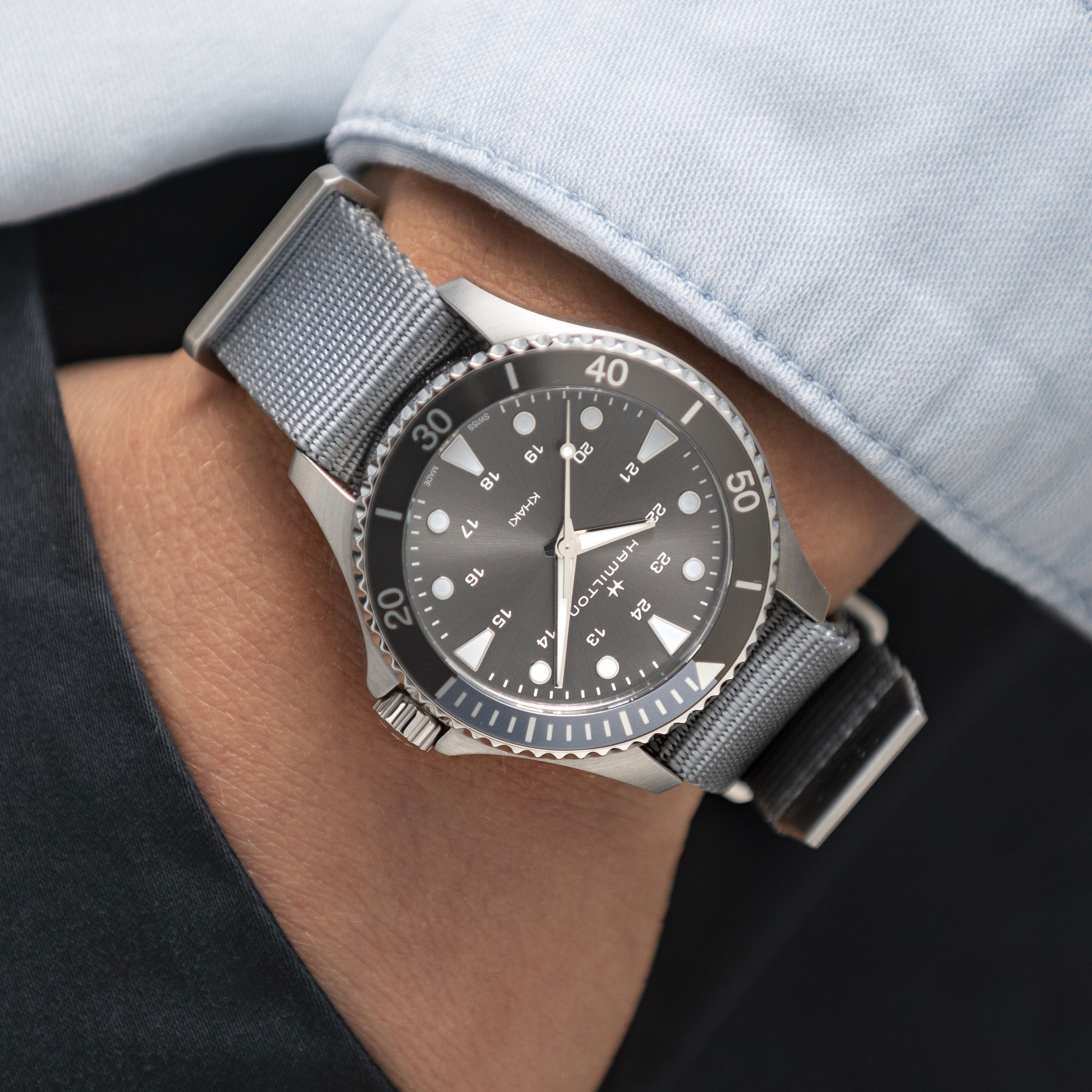 IMG_9081 Hamilton Khaki Navy Scuba Quartz H82211981 Replica 4