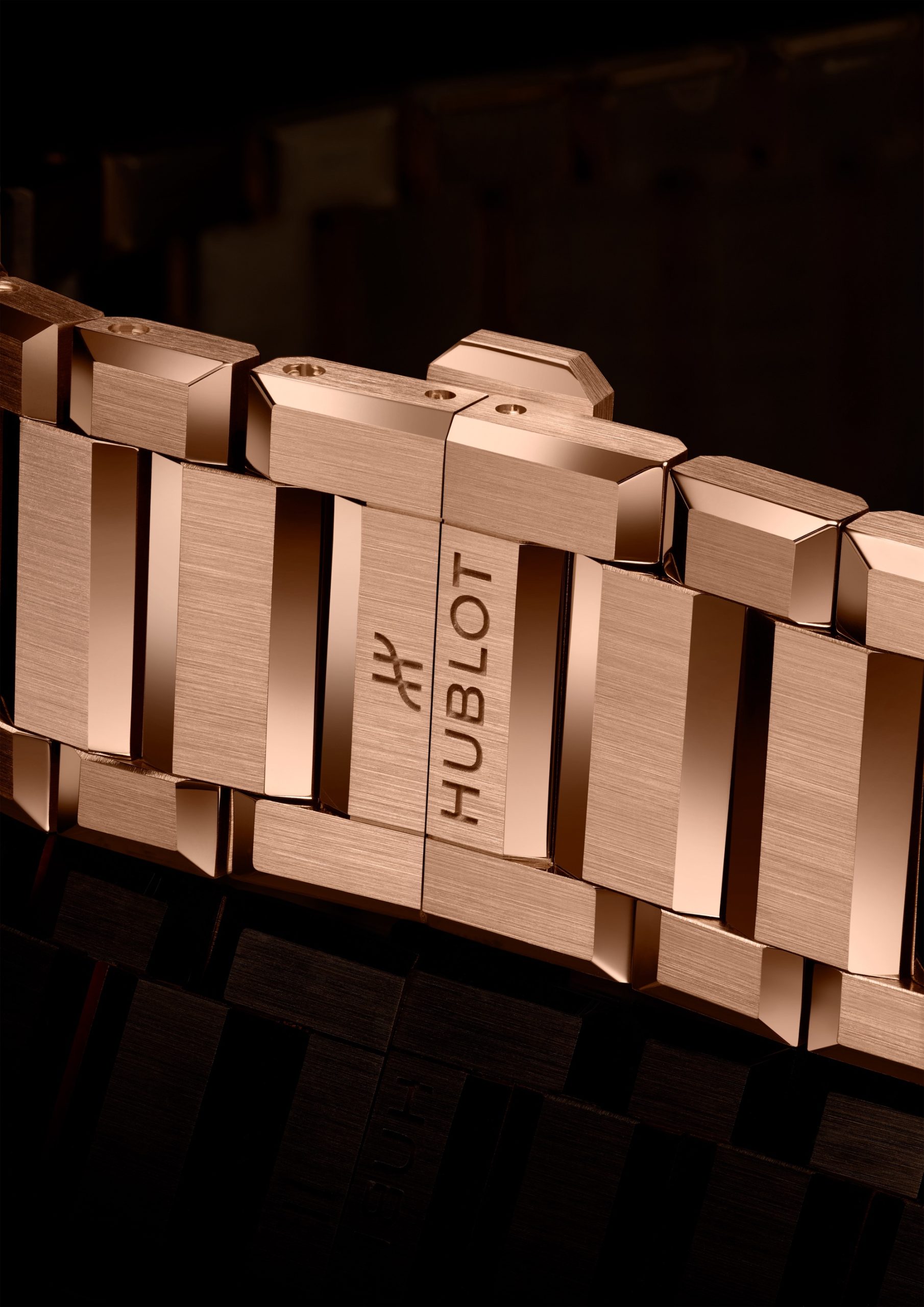 IMG_9081 Hublot Big Bang Integrated Time Only King Gold 457.OX.1280.OX Replica 4