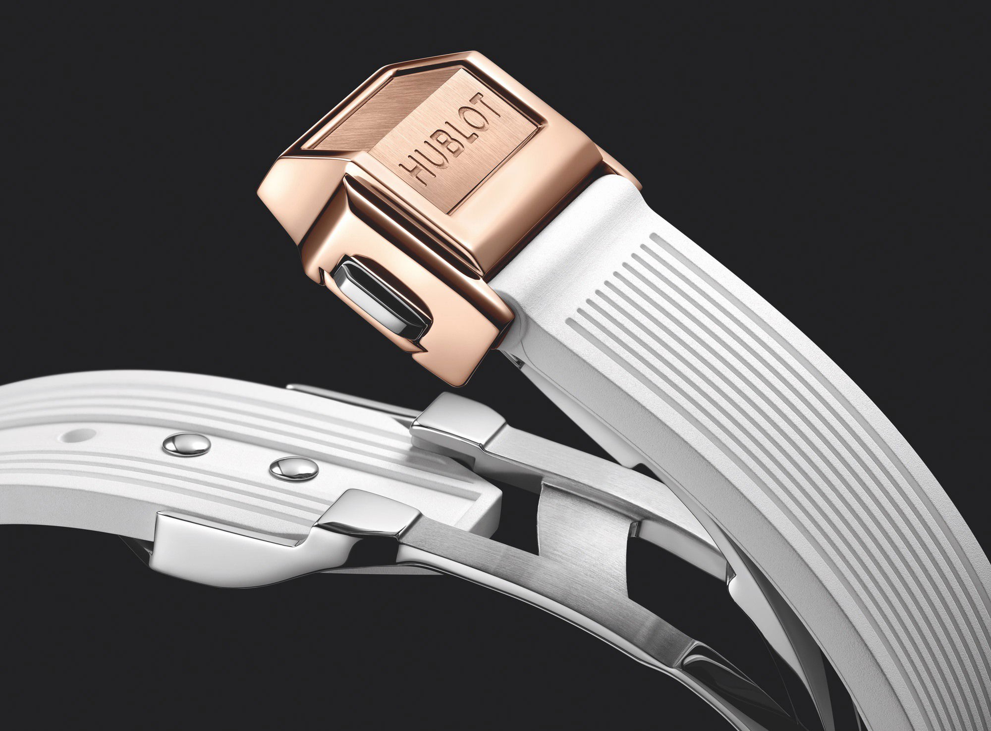 IMG_9081 Hublot Big Bang One Click King Gold White Diamonds 485.OE.2210.RW.1204 Replica 4