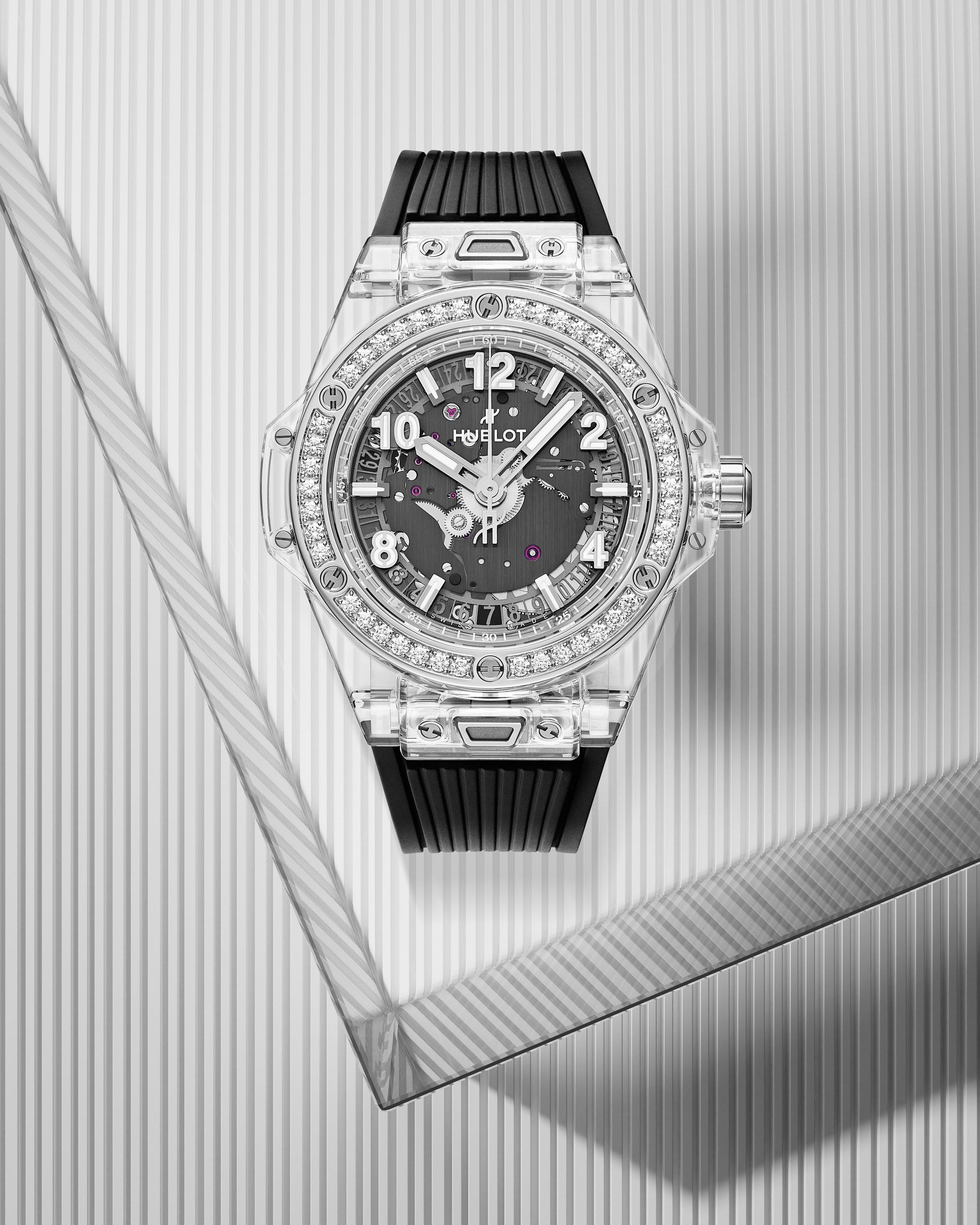 Hublot Big Bang One Click Sapphire Diamonds 465.JX.4902.RX.1204 Replica 4