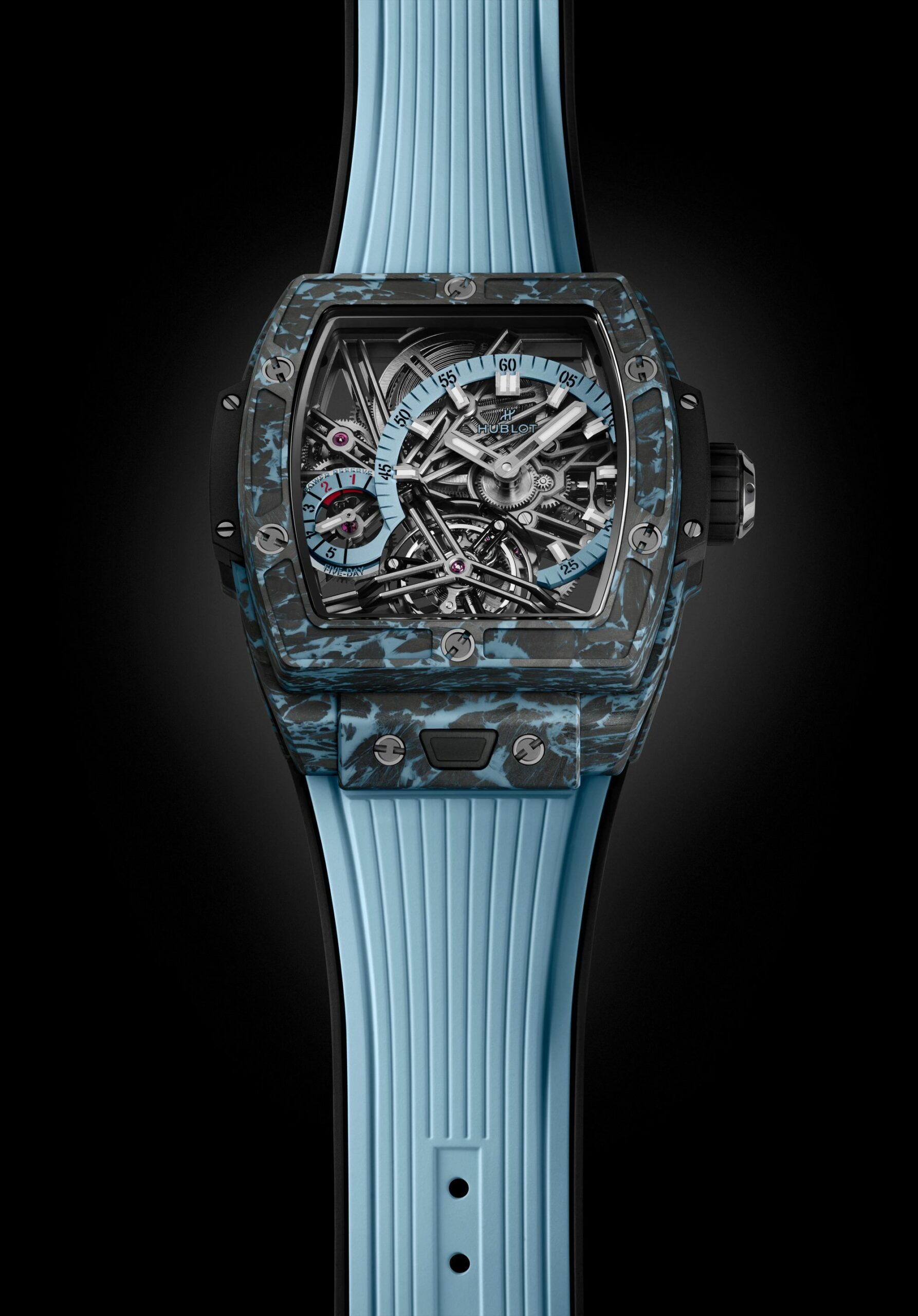 IMG_9081 Hublot Spirit of Big Bang 5-Day Power Reserve Carbon Sky Blue 645.QL.5117.RX Replica 4