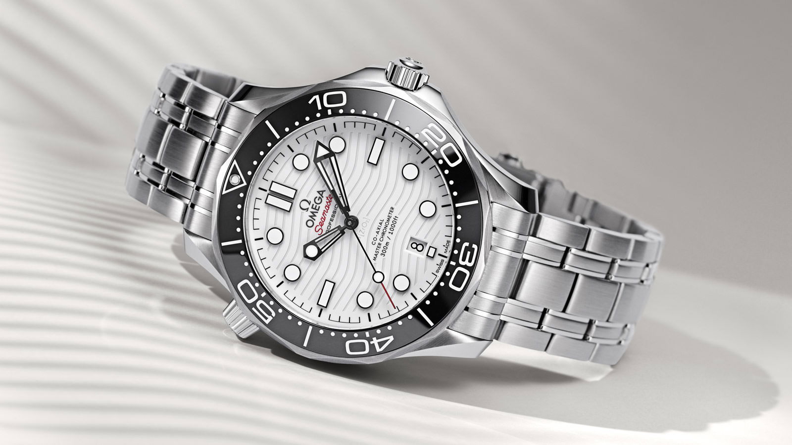 Omega Seamaster Diver 300M Co-Axial Master Chronometer 42 mm 210.30.42.20.04.001 Replica 4