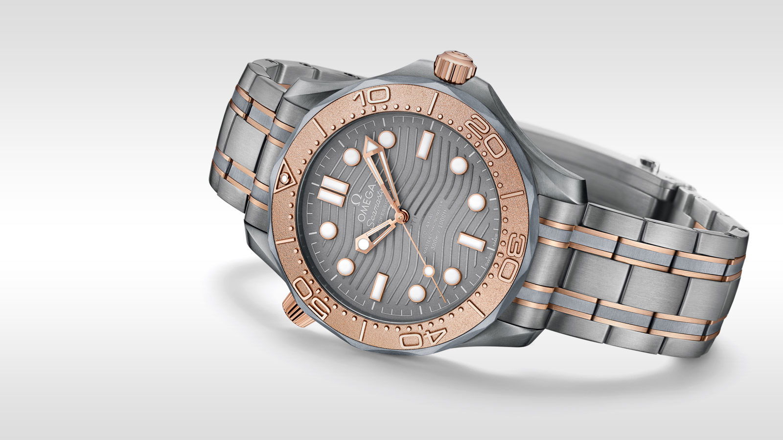 IMG_9081 Omega Seamaster Diver 300M Co-Axial Master Chronometer 42 mm 210.60.42.20.99.001 Replica 4